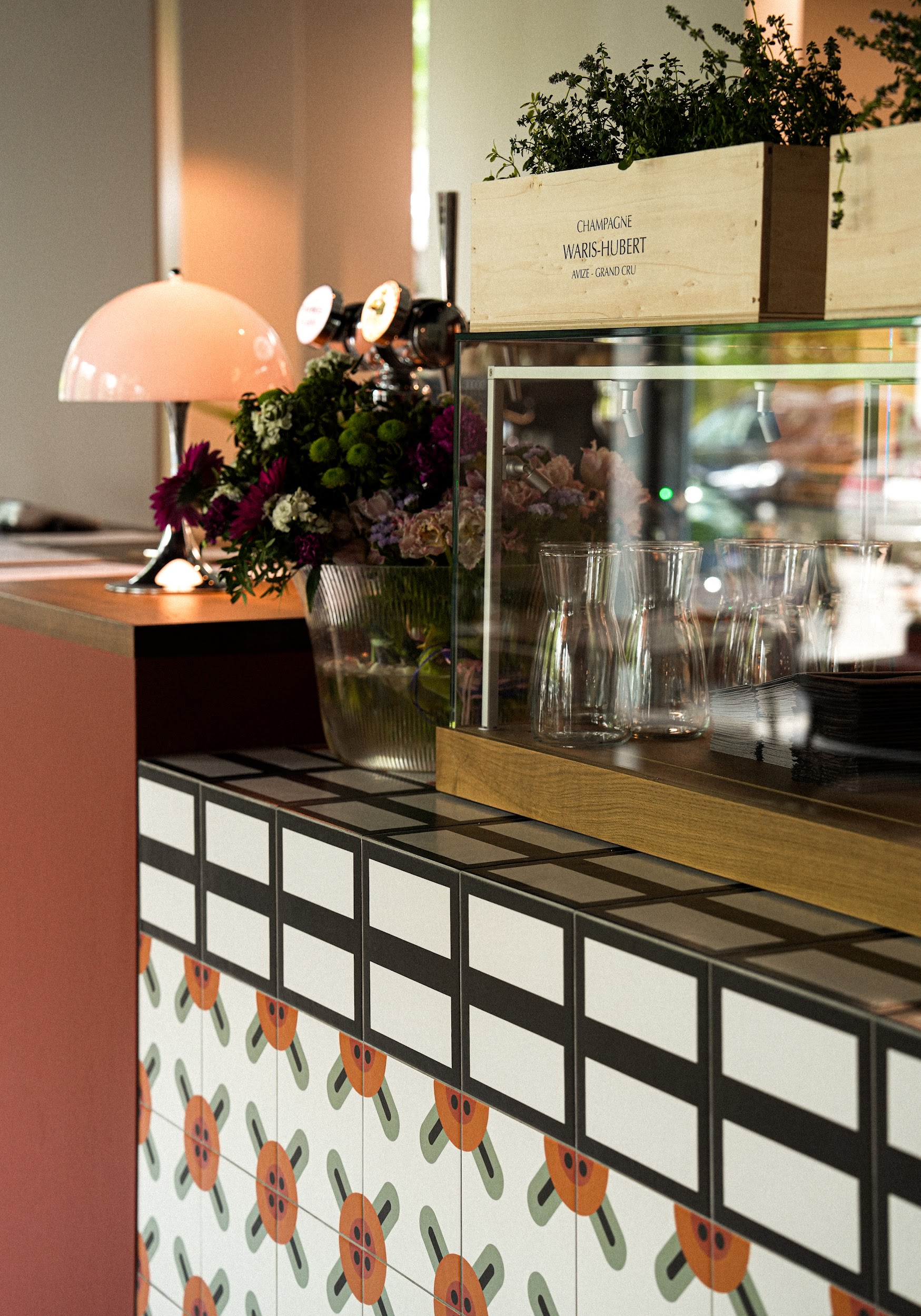 Jahu TTW Bistro baarilett