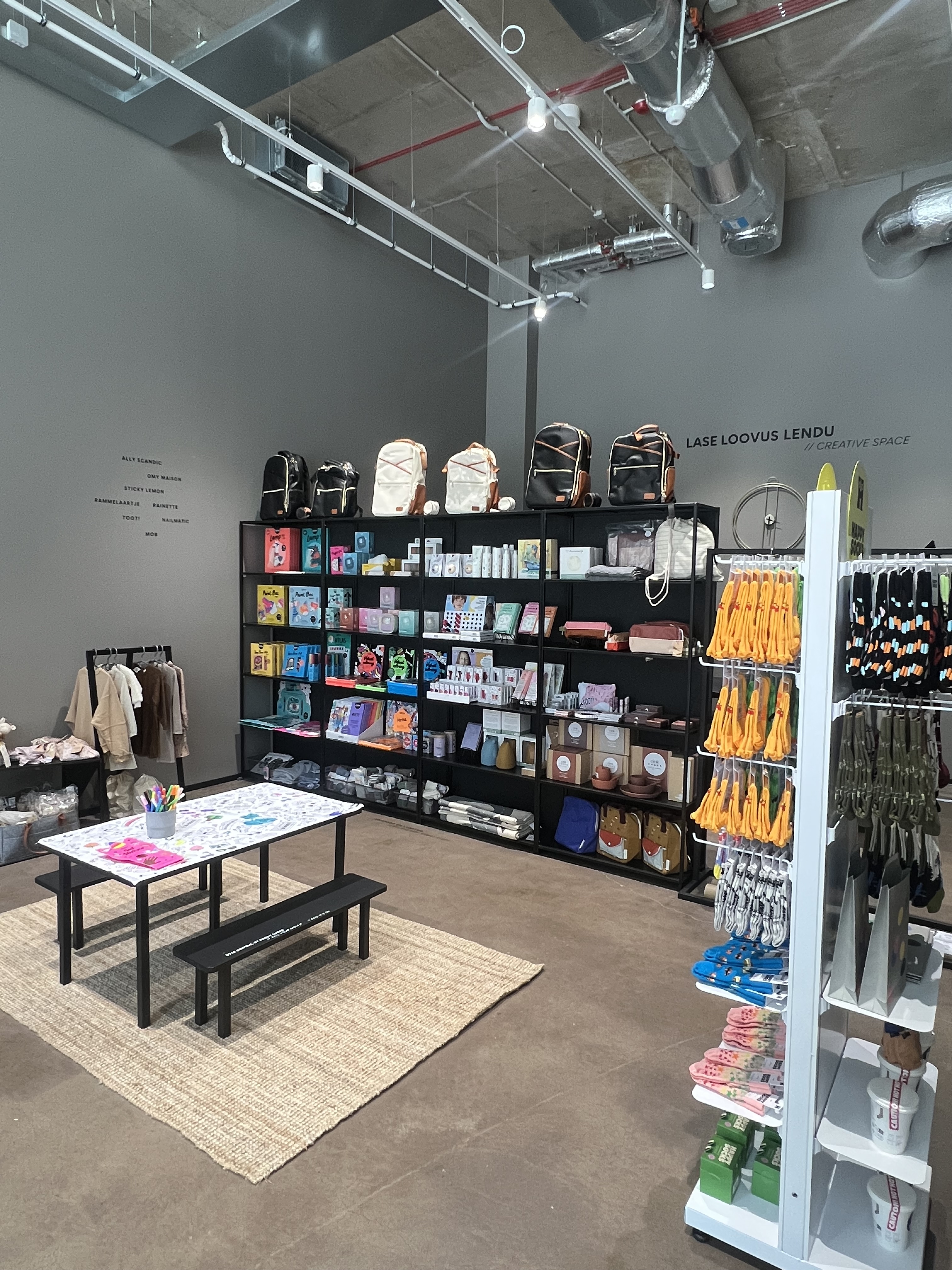 Ruuby showroomi laste ala ja meisterdamine, kingitused