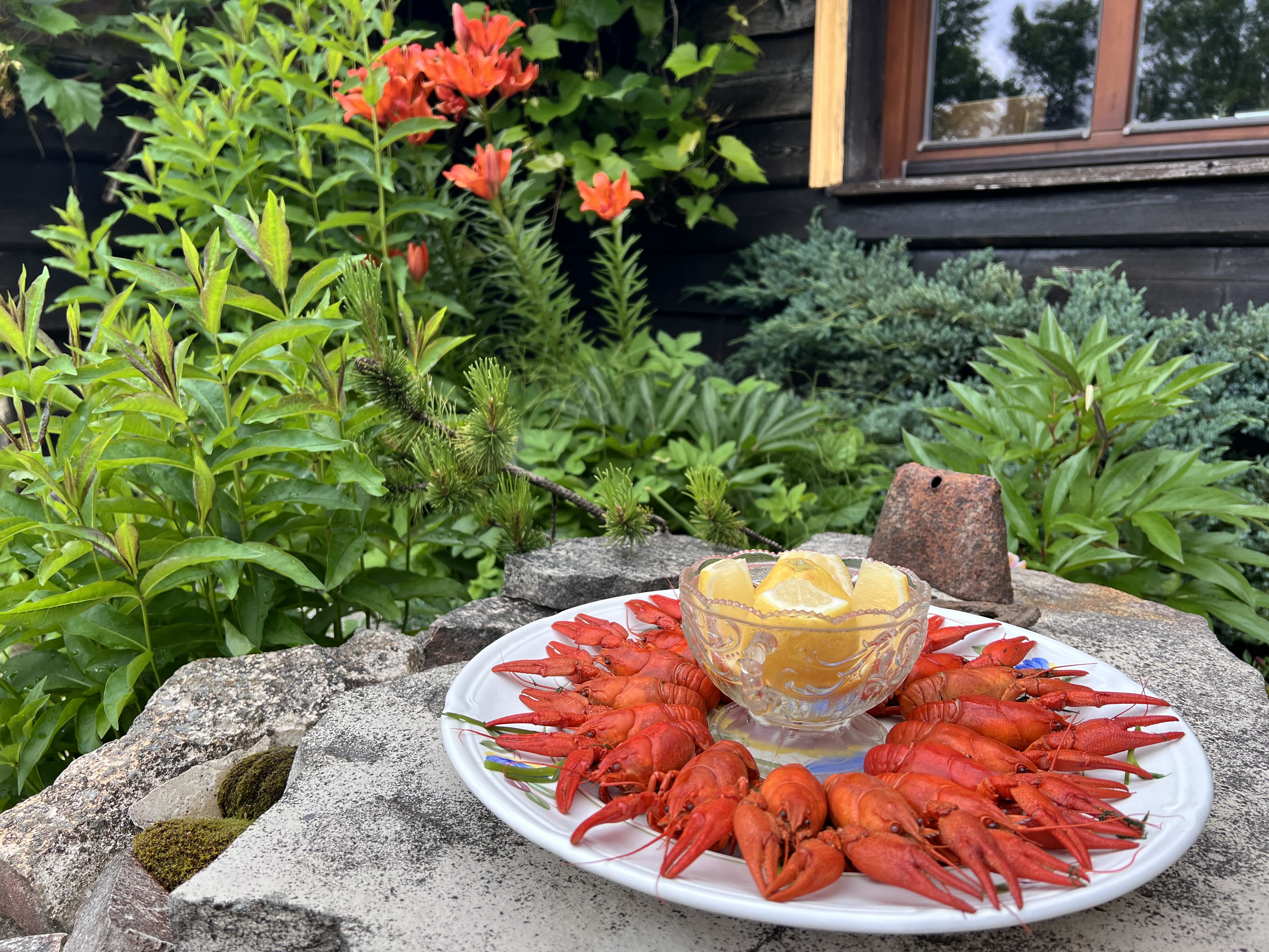 Crayfish plate