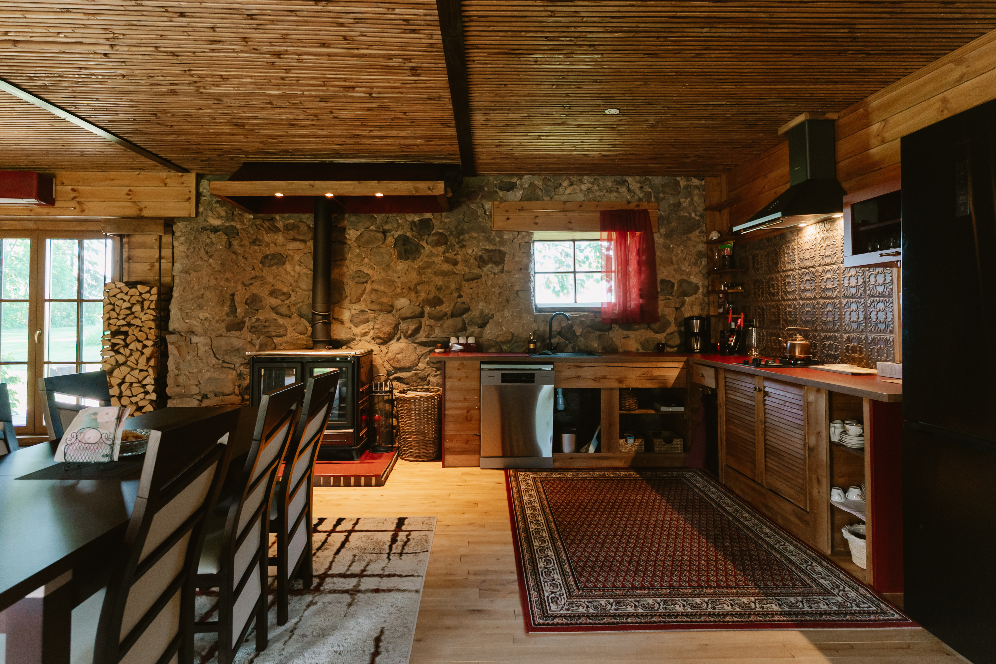 Põlde Vähitare farmhouse kitchen