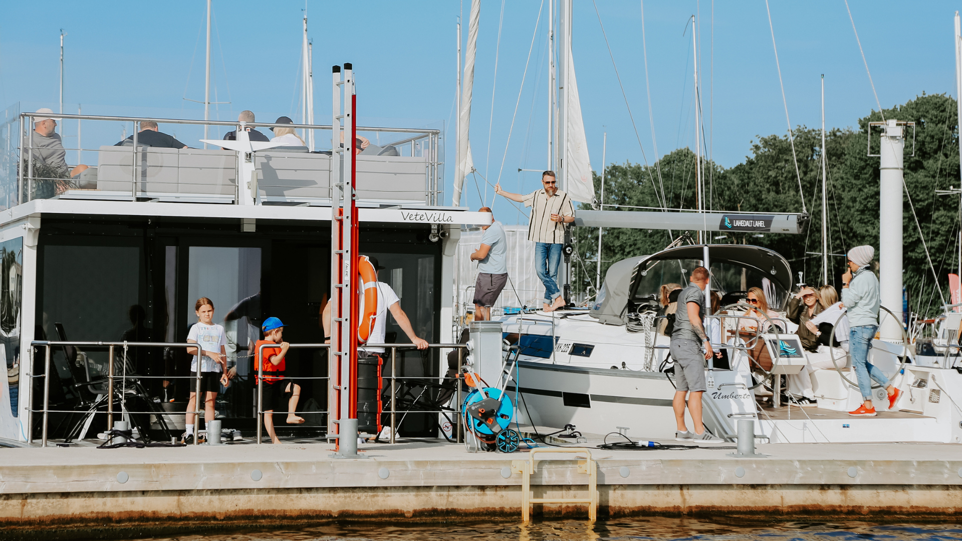 VeteVilla paatmaja  ja Umberto jaht Pärnu jõel ja lahel