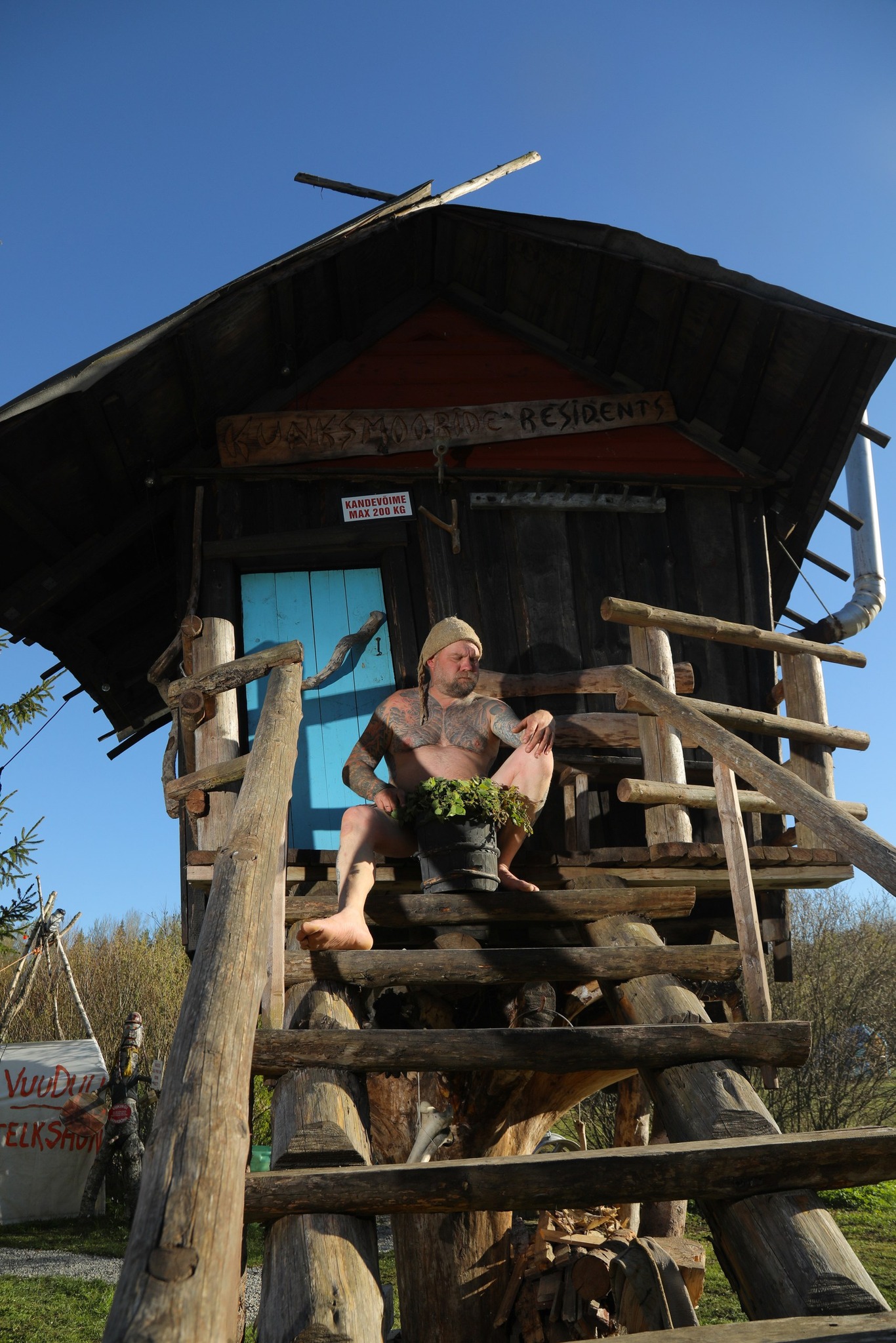 Rabatalu witch's sauna and the host