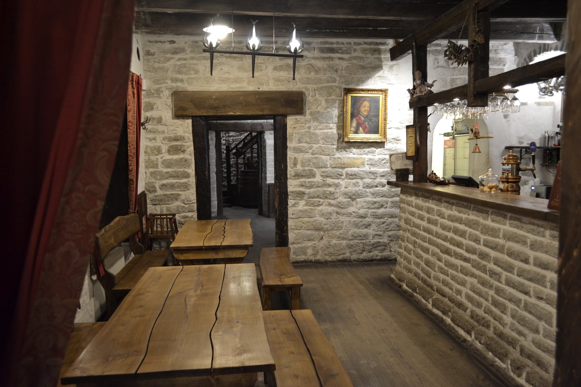 Tavern Peetri Toll sisemus