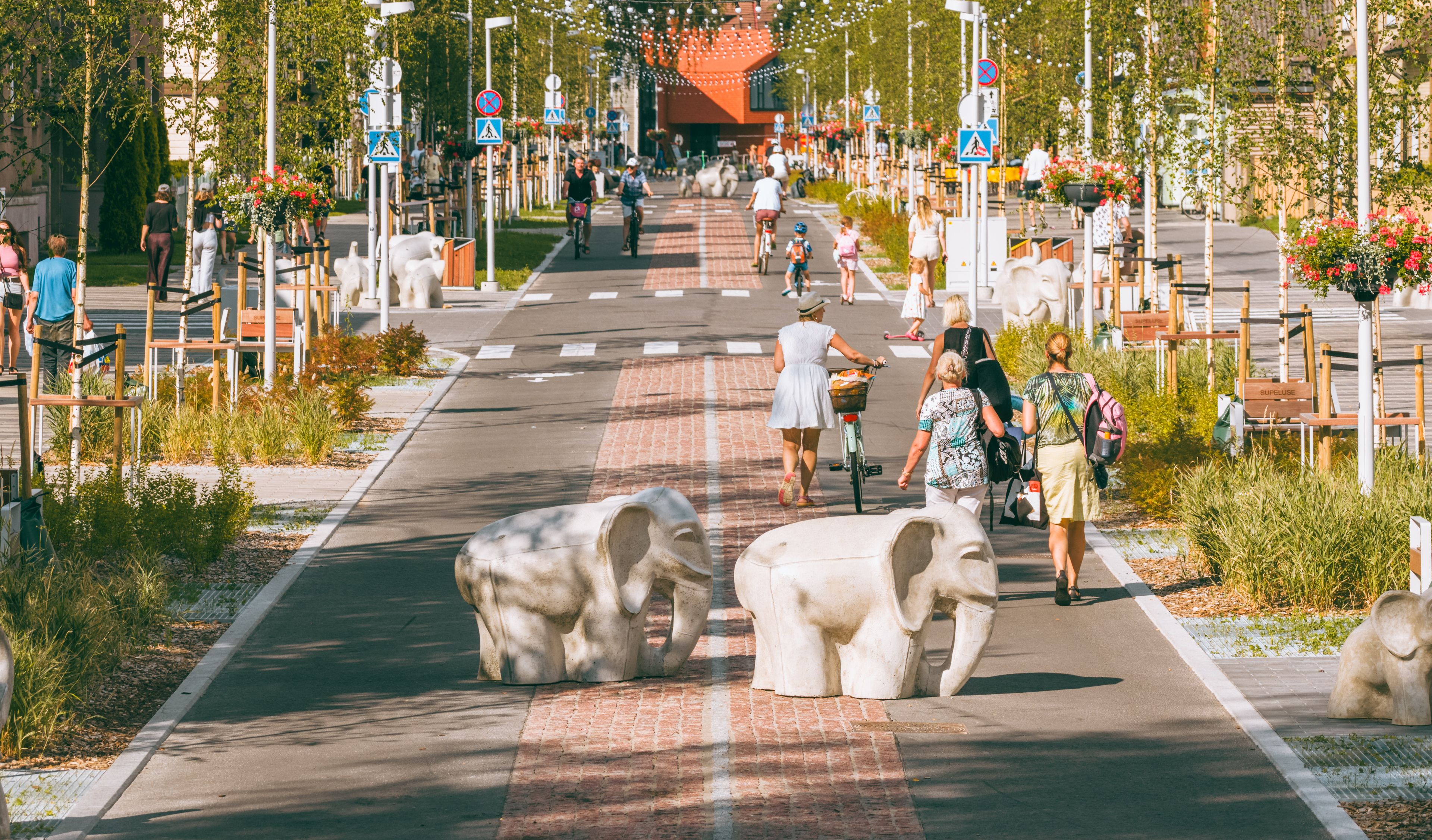 Pärnuer Elefanten am Anfang und Ende der Supeluse-Straße
