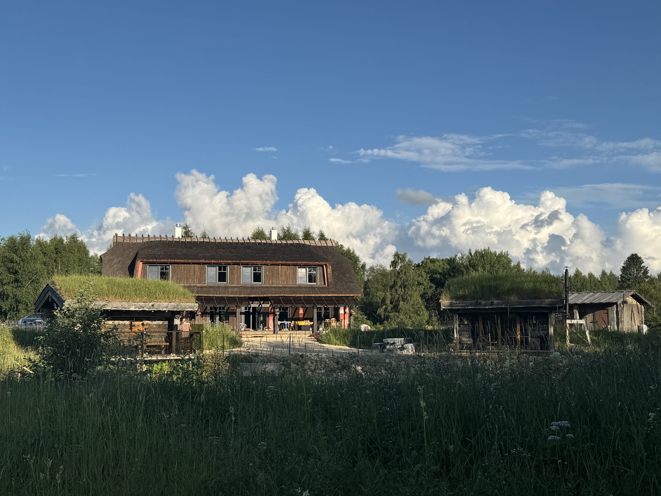 Ülase brīvas radīšanas telpa-komplekss