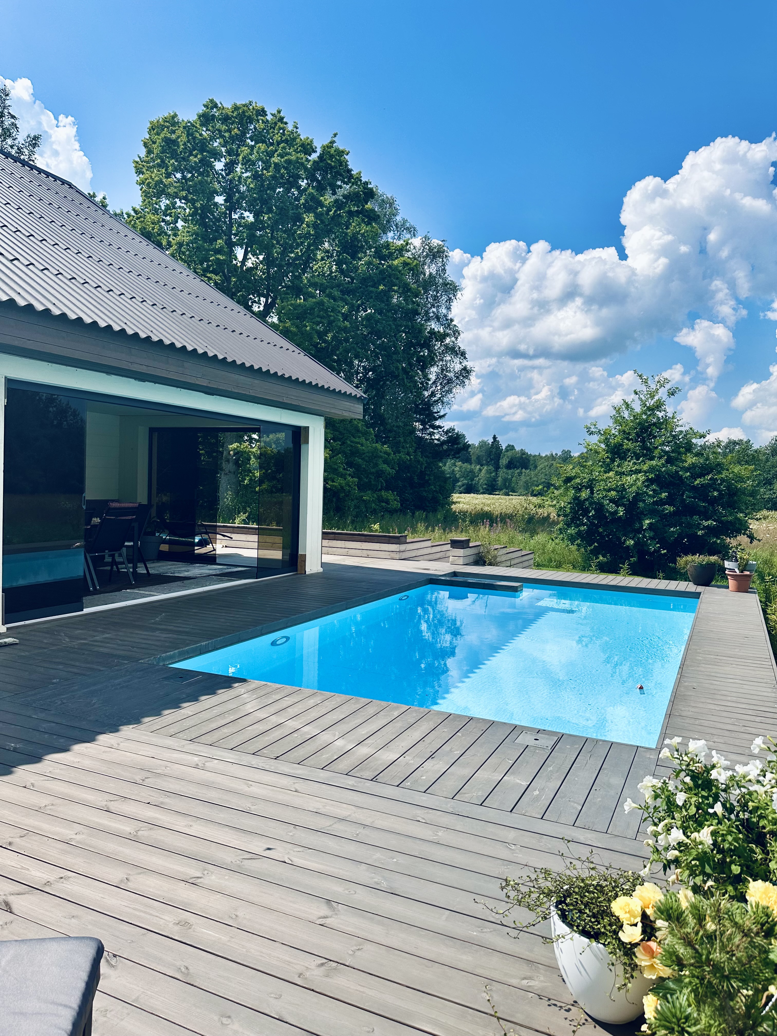 Pertle puhkemaja - Välibassein