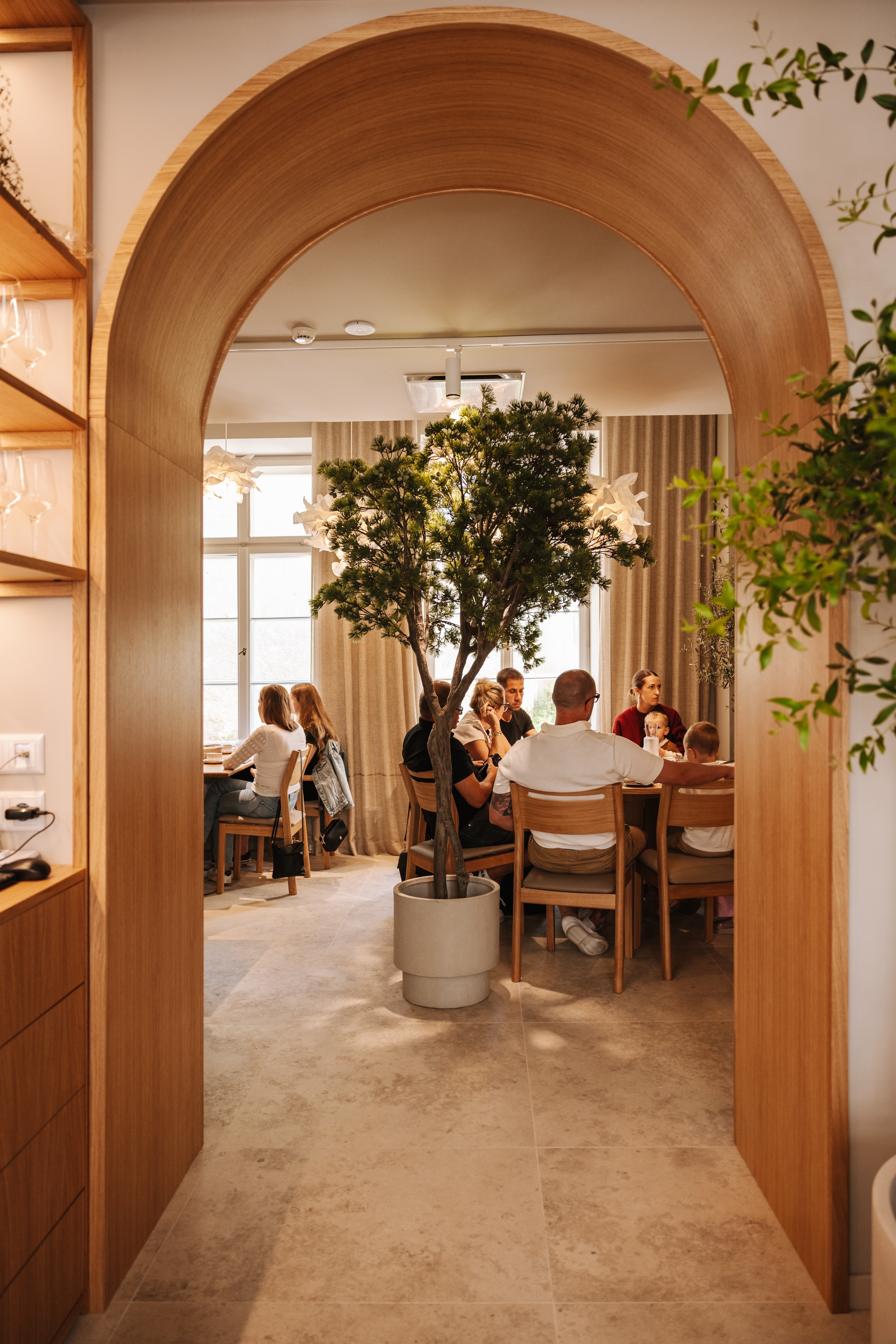 Sinimandria pagarikoda ja restoran