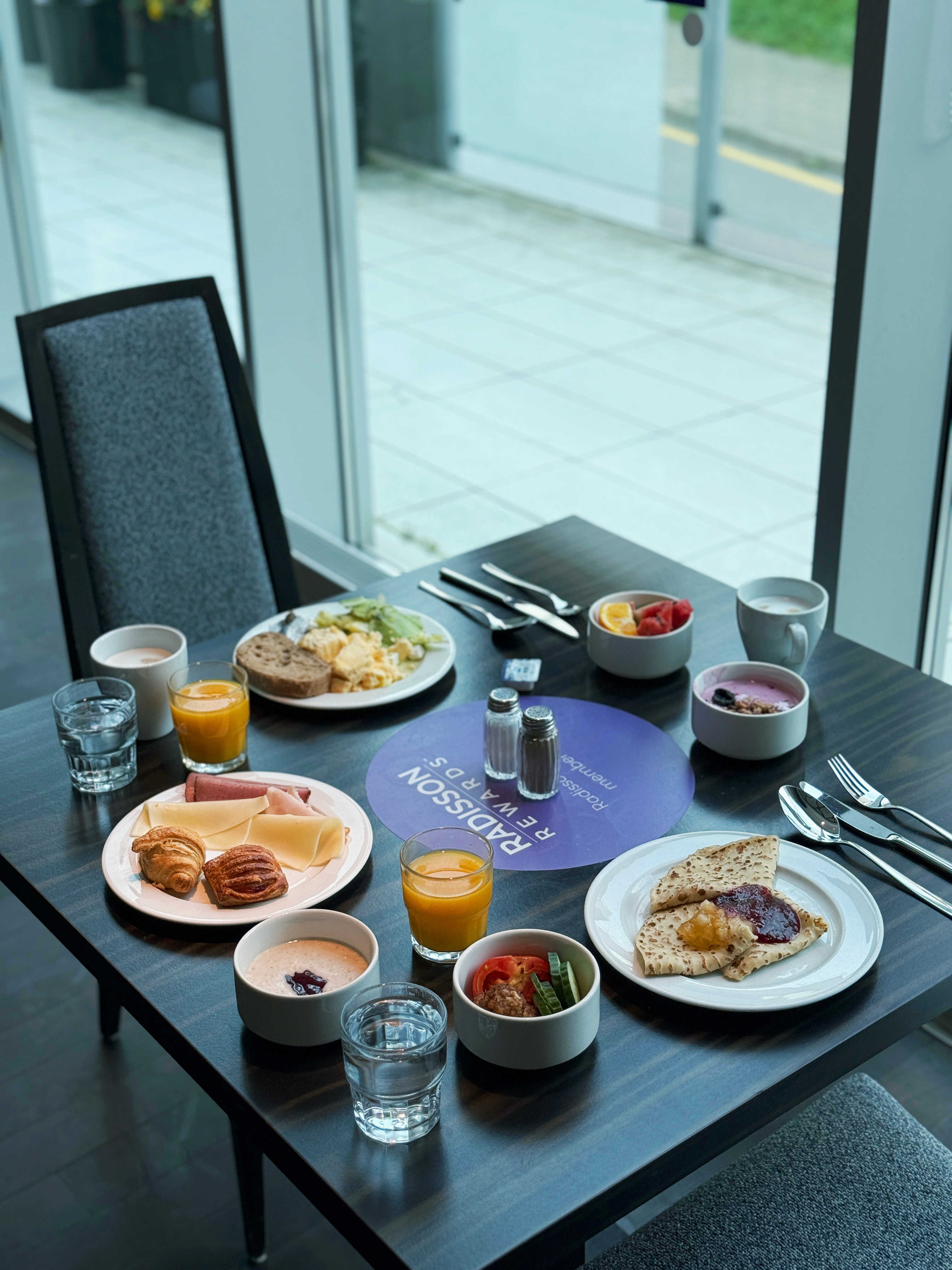 Breakfast Radisson Rewards