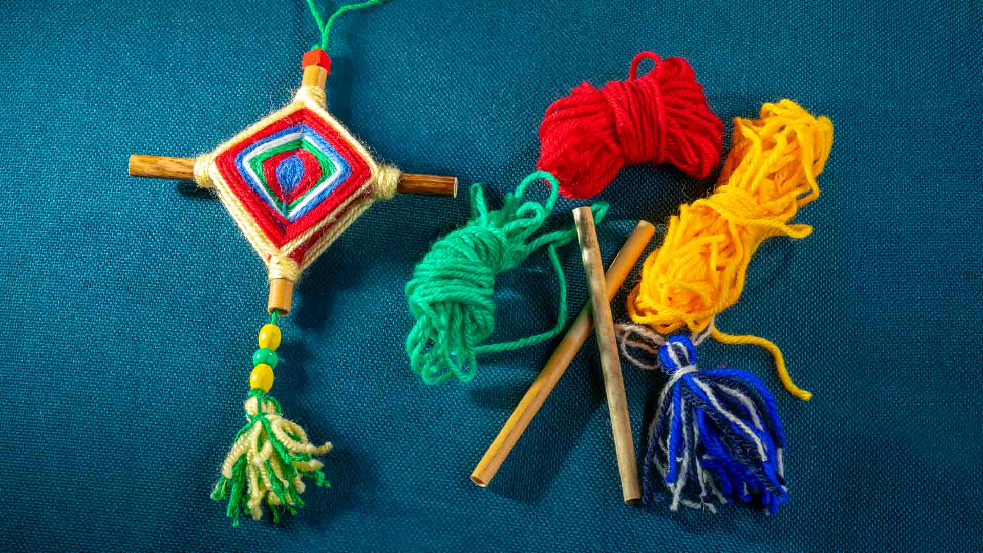 Christmas brooches made from reed and yarn scraps