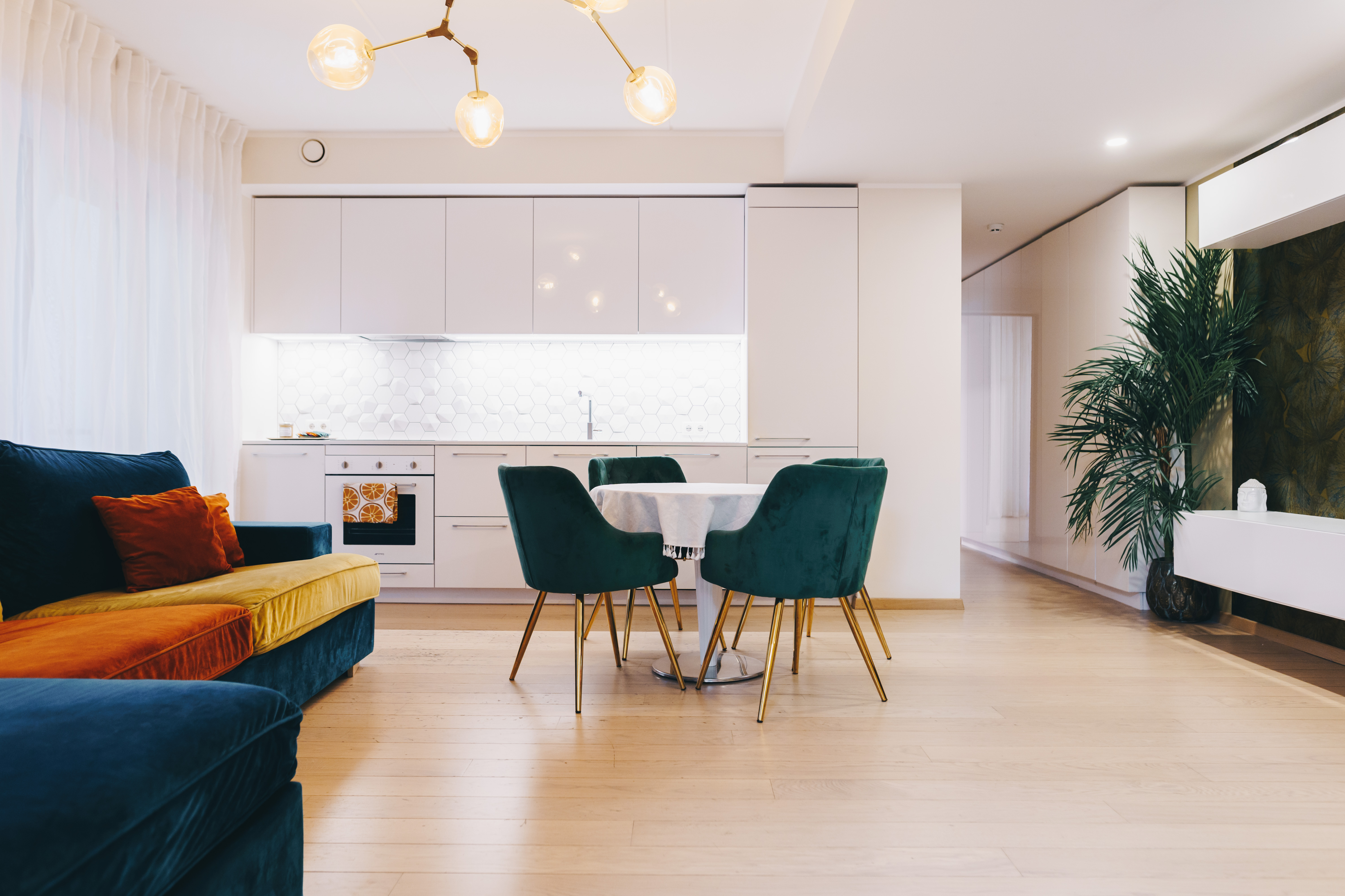 Stiilne ja valgusküllane köök Lastekodu 23