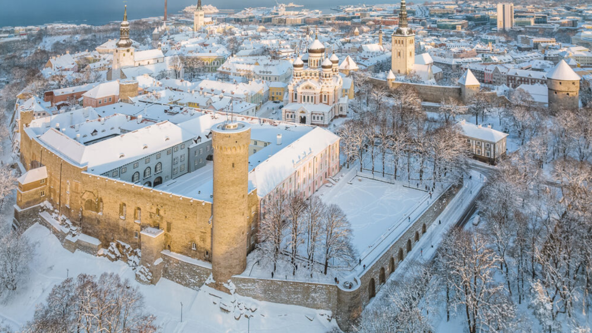 Lumine vaade Toompea lossile