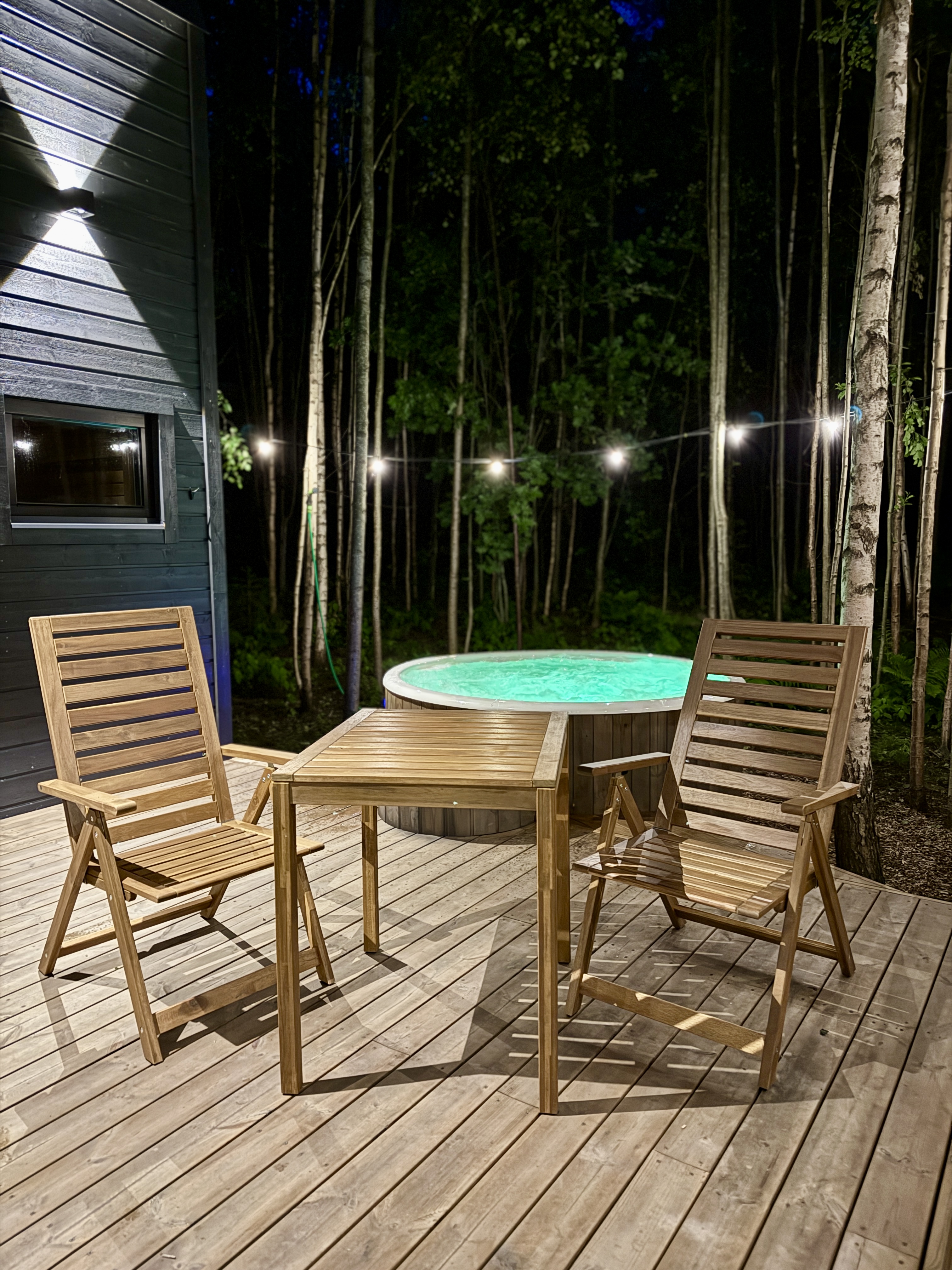 Midnight Vacation mini-villa with a hot tub in the middle of nature