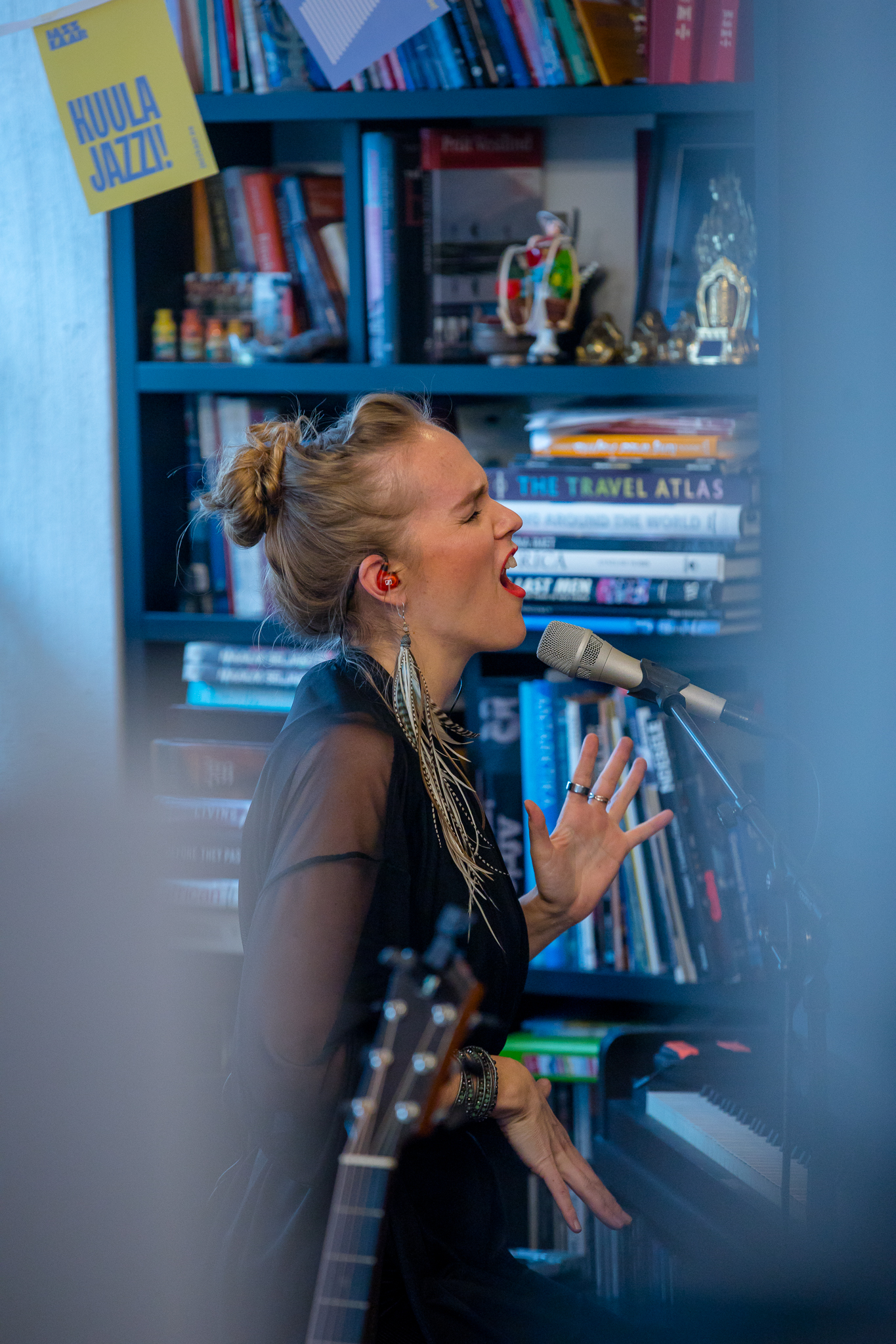 Kadri Voorand performing a home concert, Jazzkaar 2025