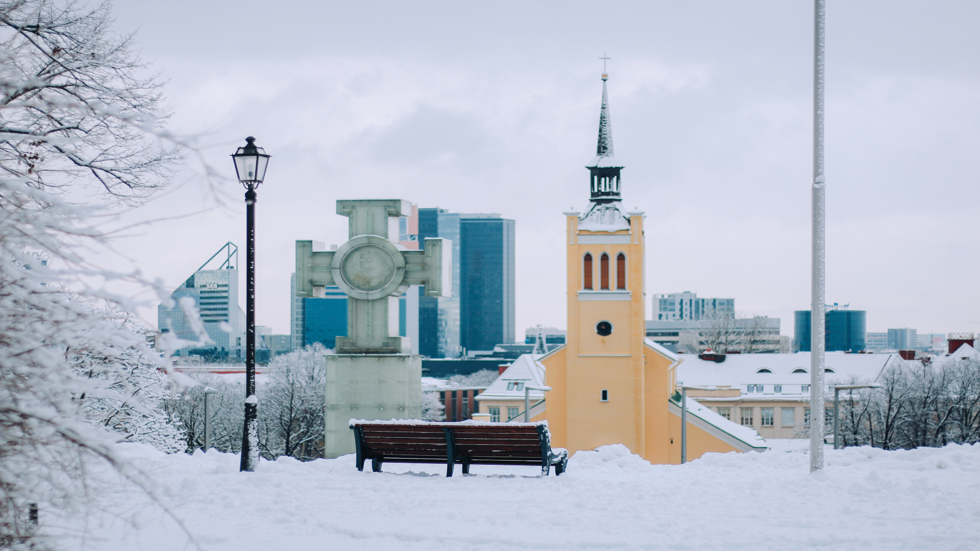 Talvine vaade Jaani kirikule Tallinnas