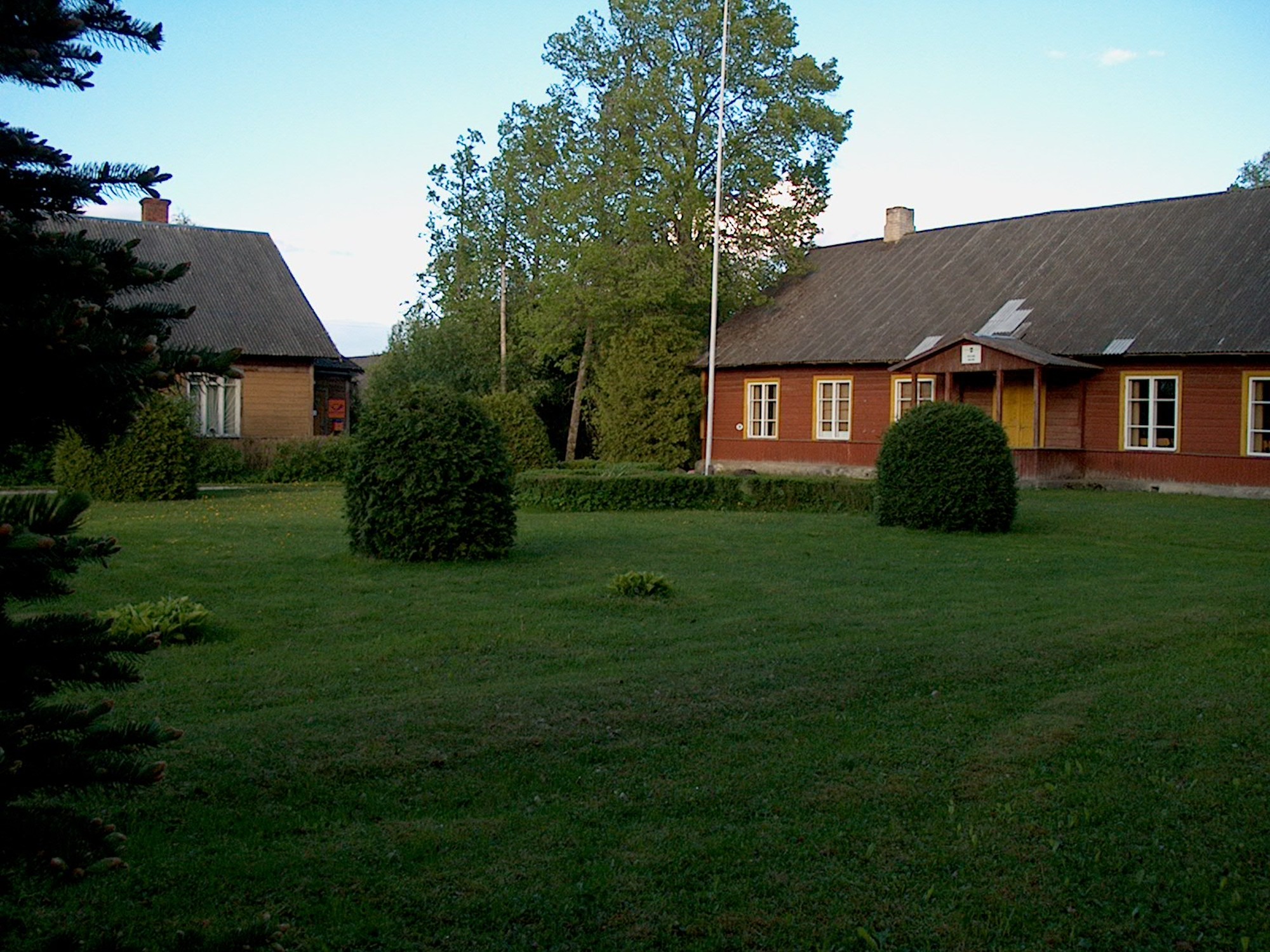 Velise kihelkonnakoolimaja