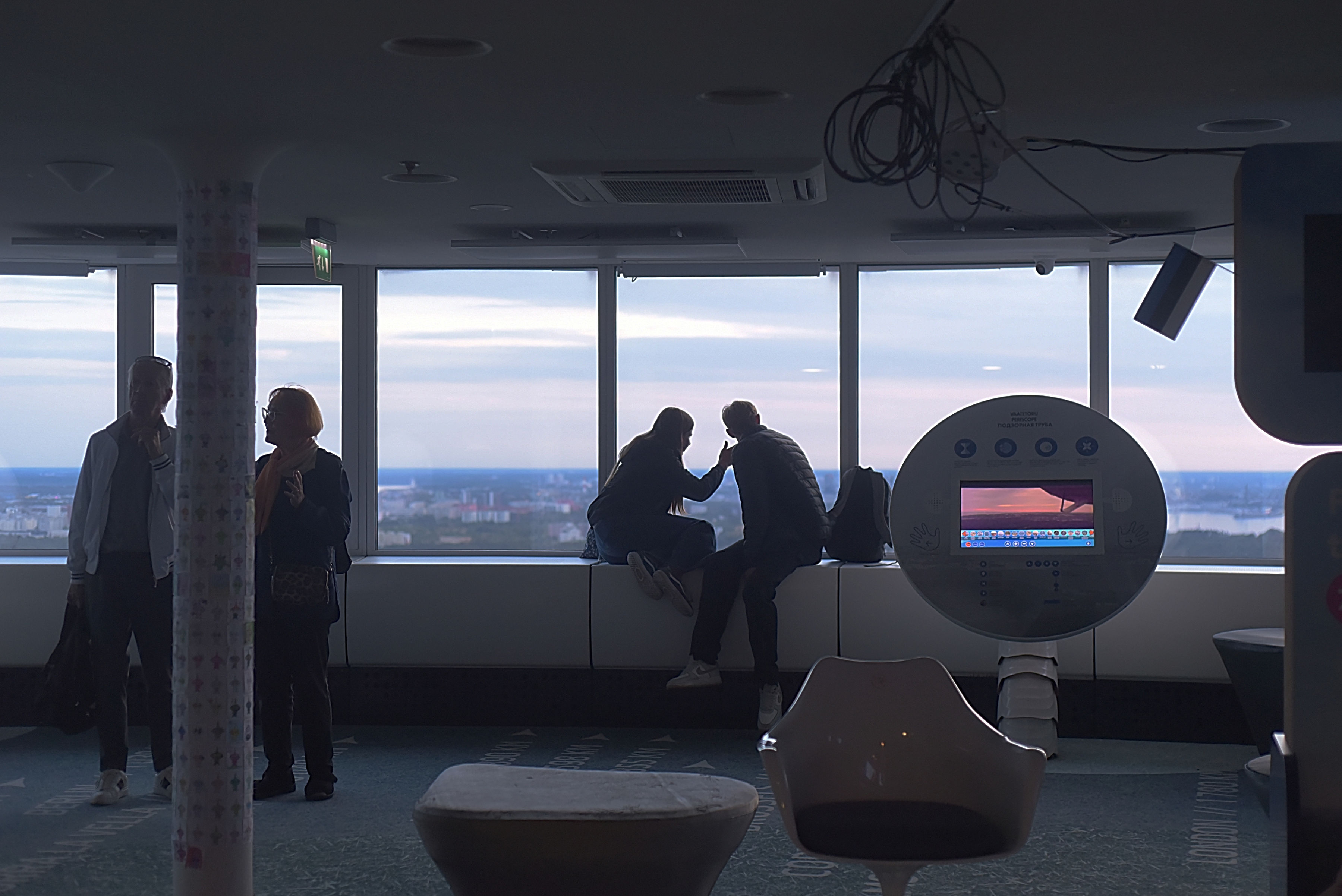 Mery Crystal Ra näitusetuur