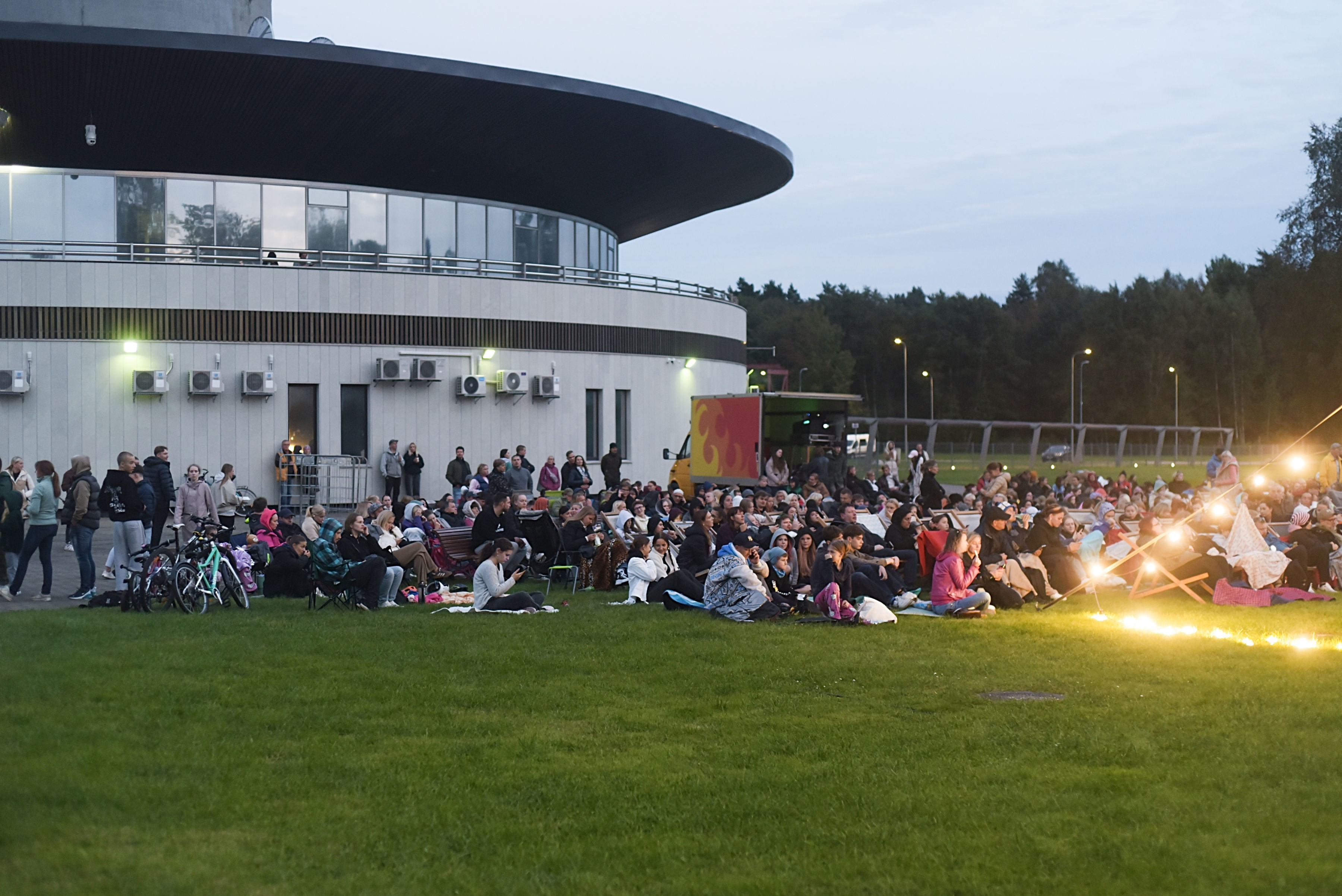 Pirita välikino Teletorni õuel