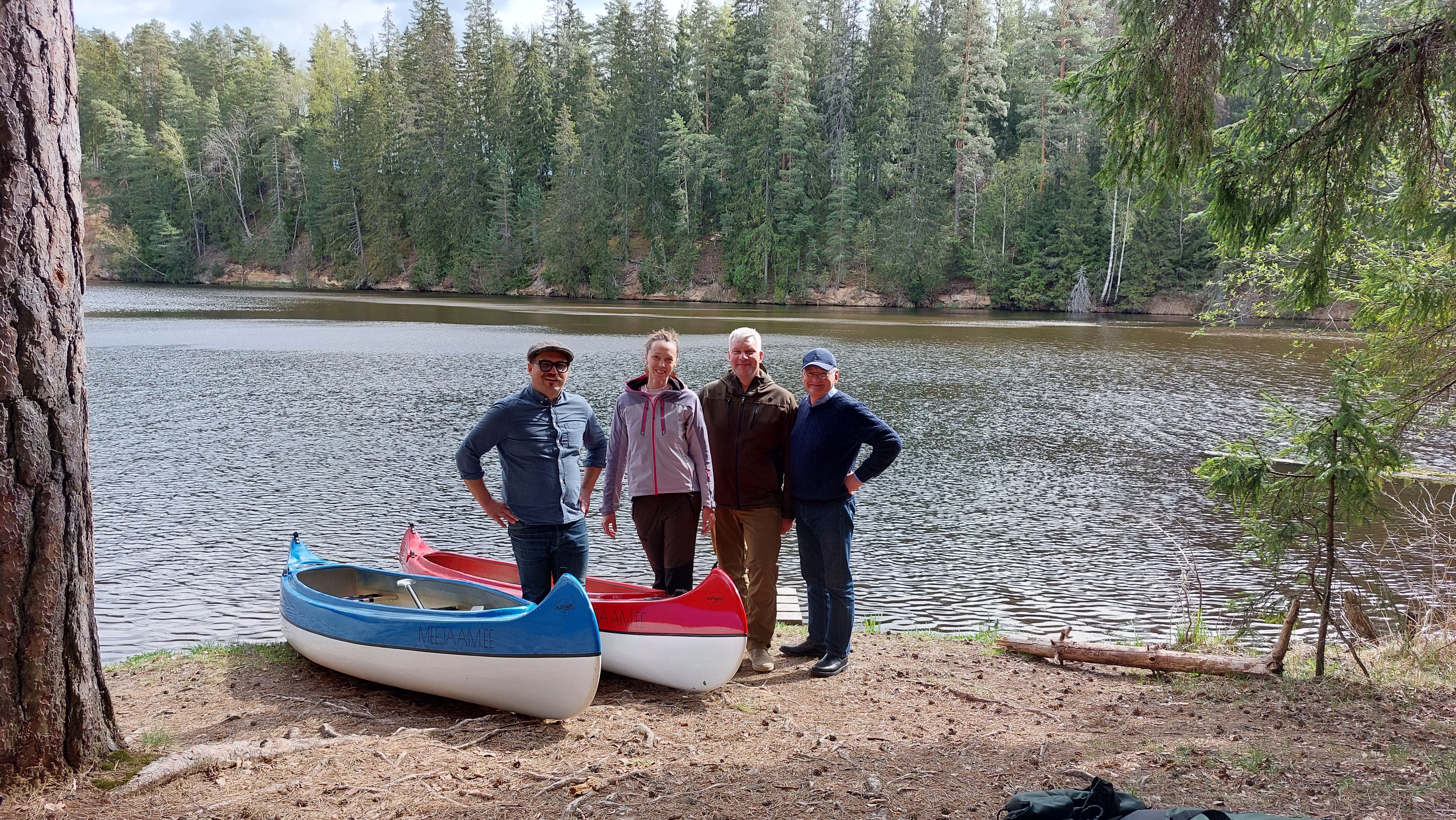 Kanuumatkajad Saesaare paisjärvel