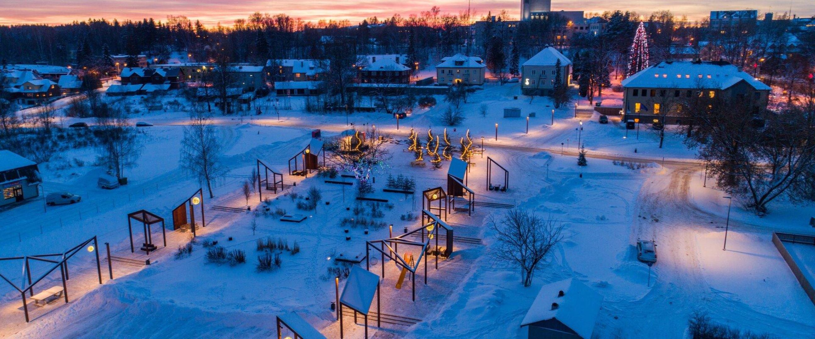 Babelhouse day trip to the snowy Põlva central square