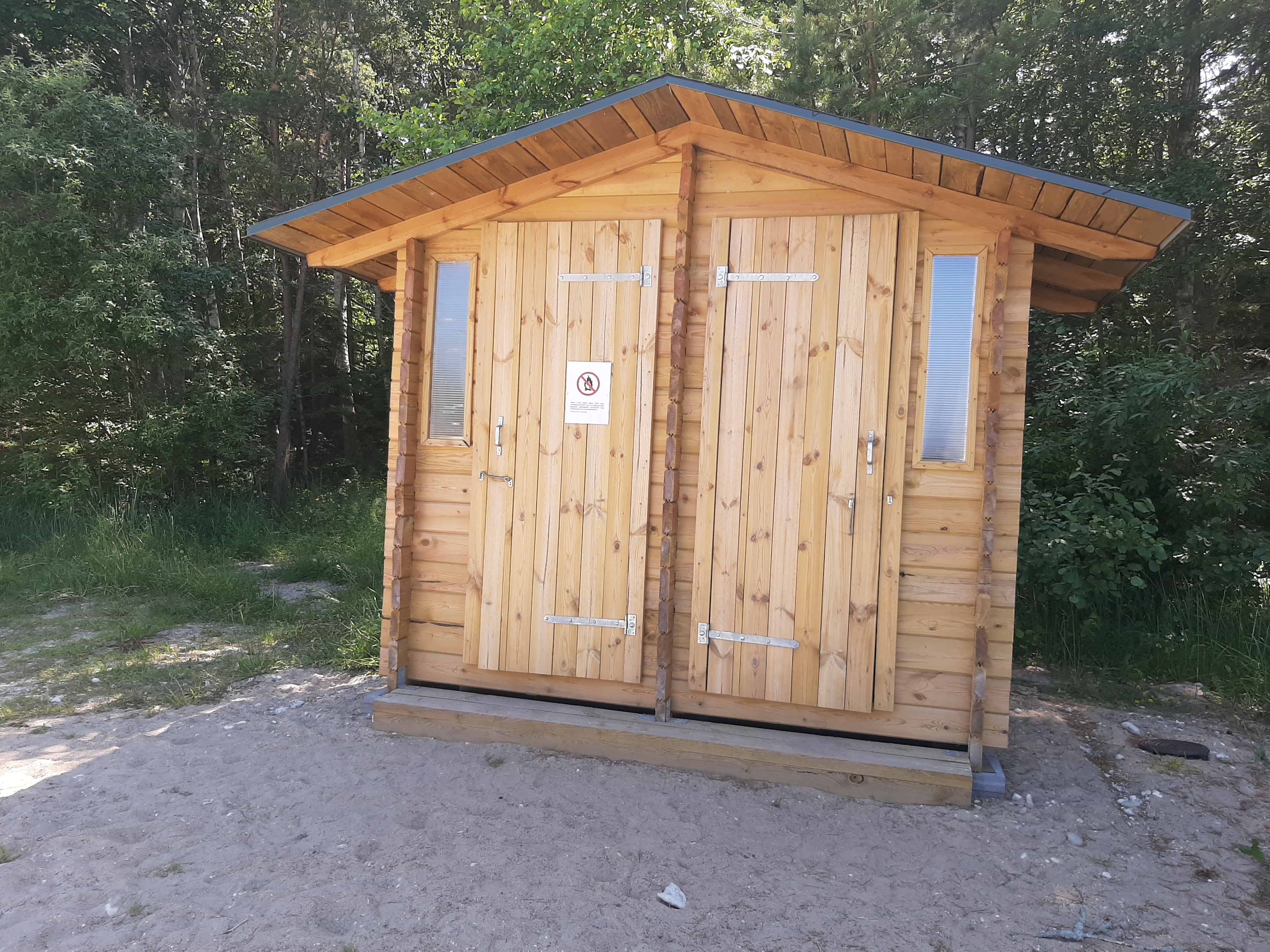 Hirmuste õpperaja välikäimla