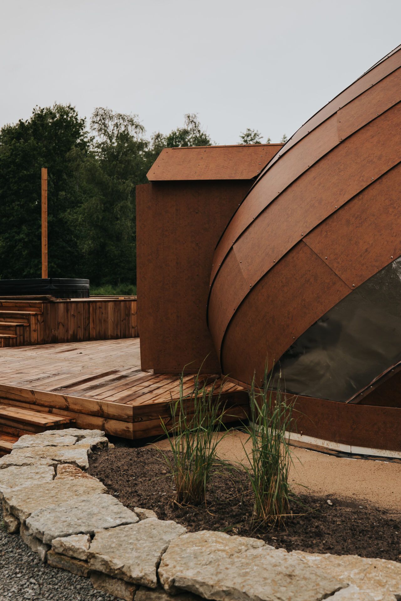 Taju Kupliaasa holiday house with a hot tub