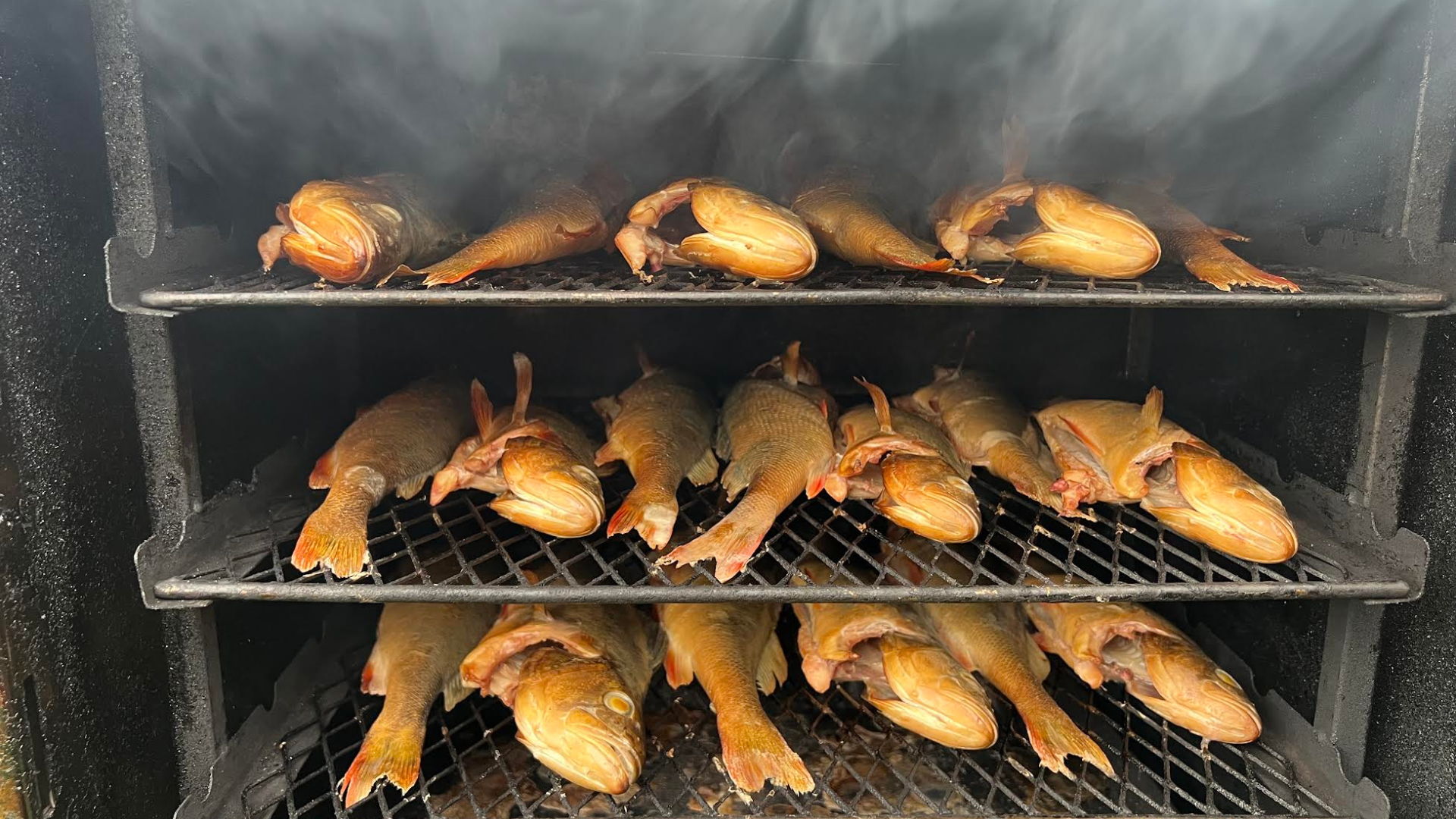 Pärast kalapüüki suitsuahven Saaremaal