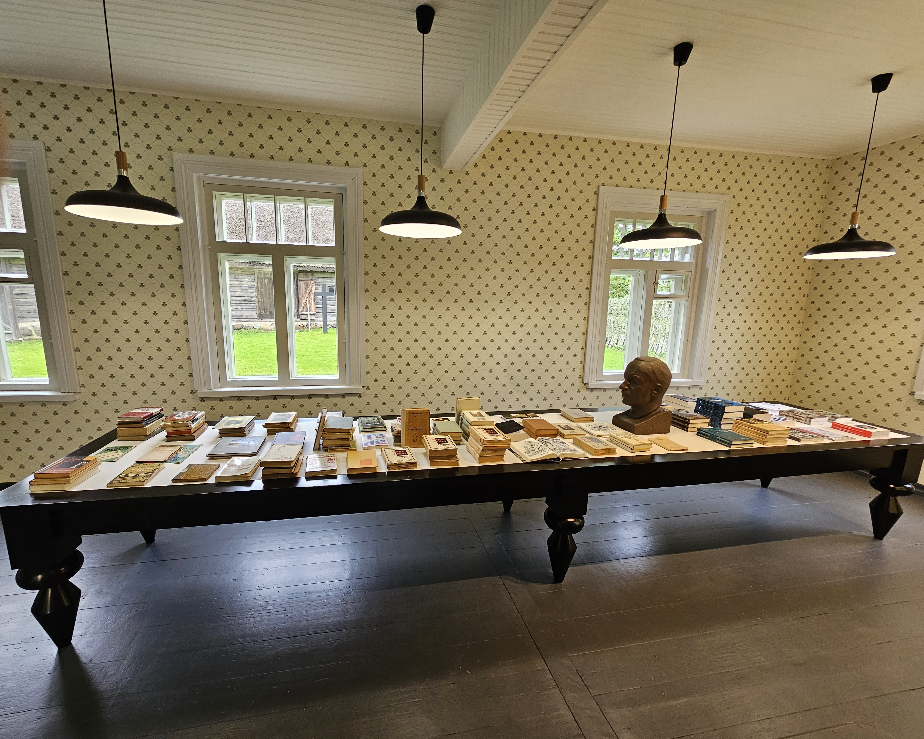Tammsaare teoste väljapanek