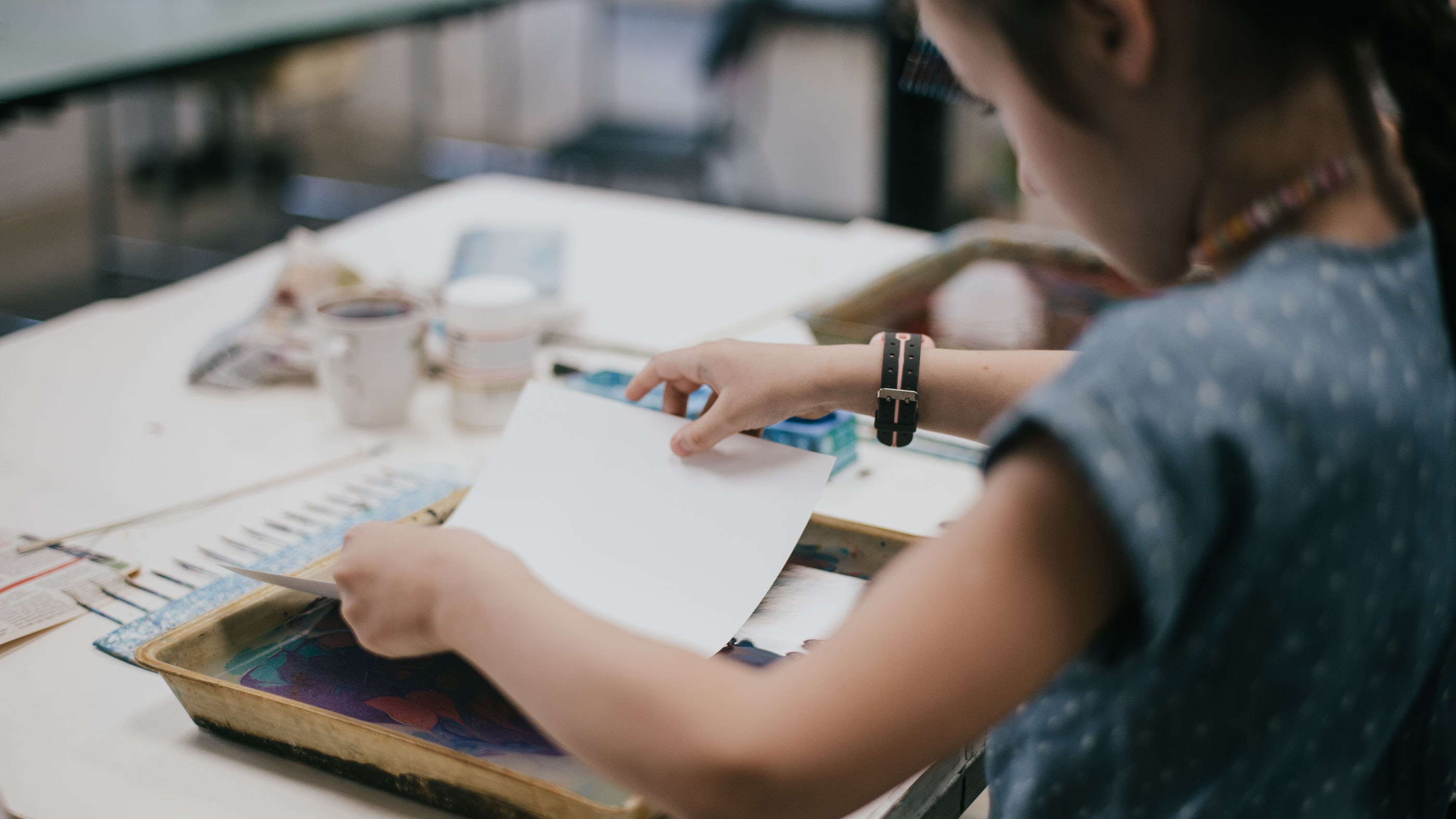 TYPA Papiermarmorier-Workshop für Kinder und Erwachsene