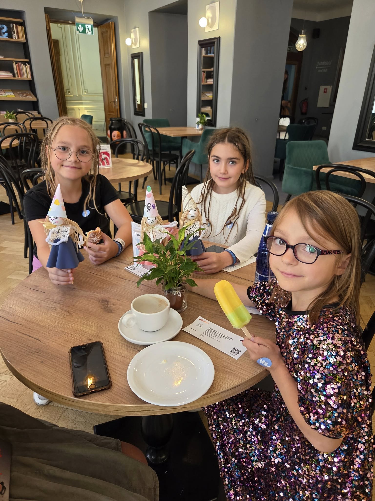 Peresõbralik Eesti Noorsooteatri kohvik