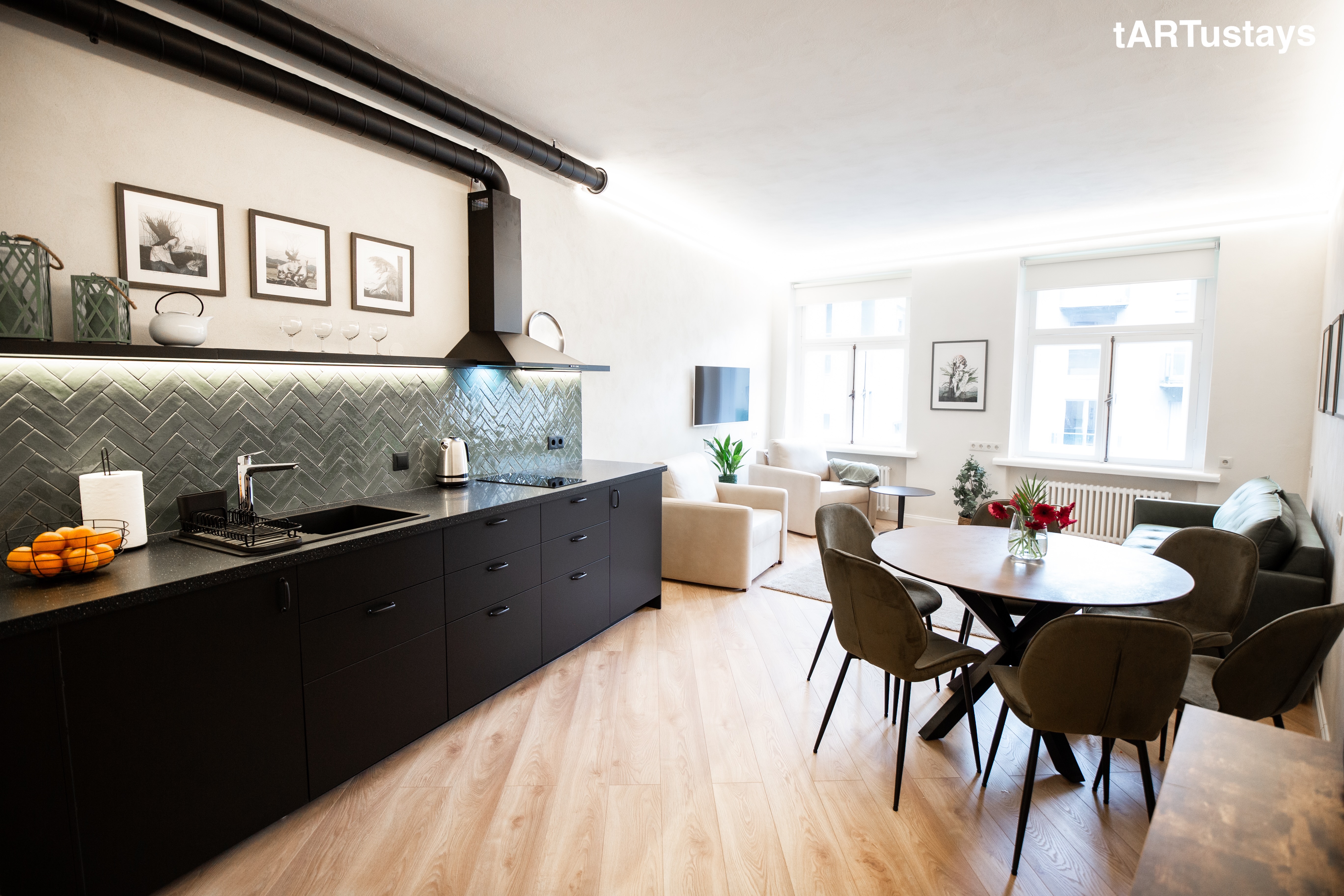 Tartu kesklinna Viktoria Berezina korter suuremale seltskonnale