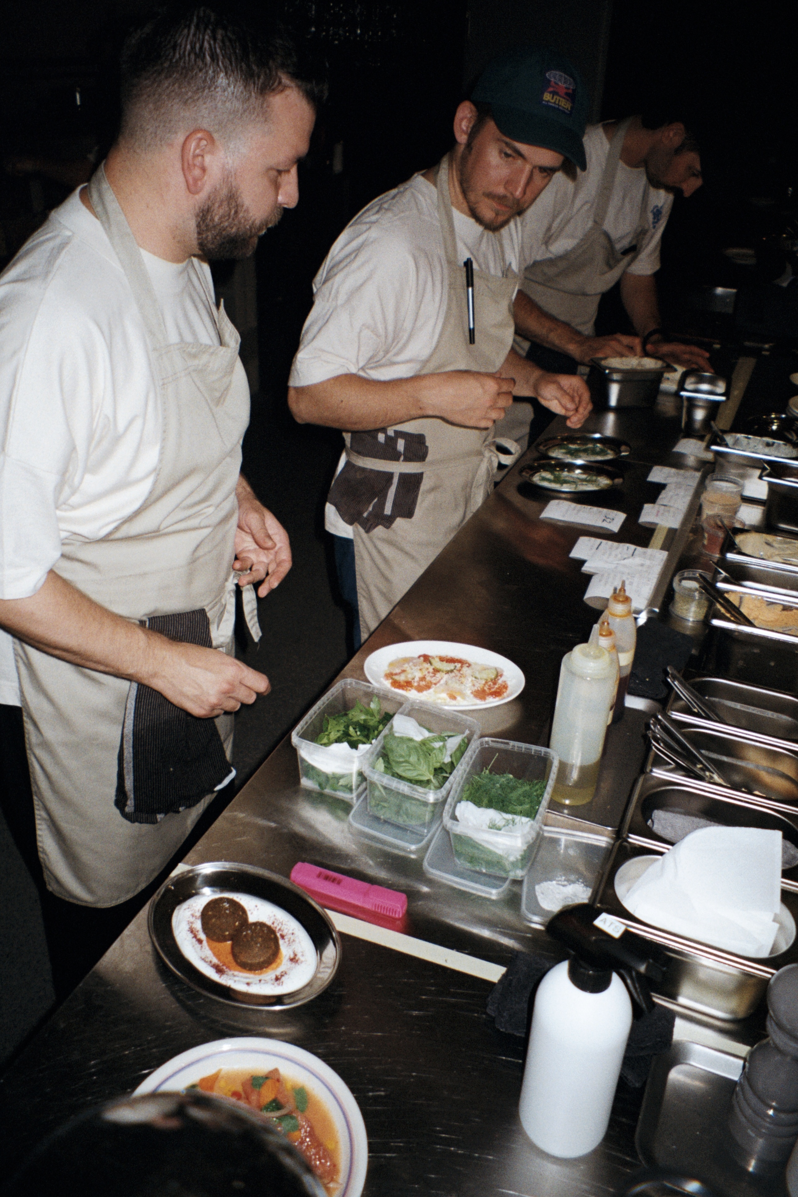 Cafe Tempo kokad valmistavad toite