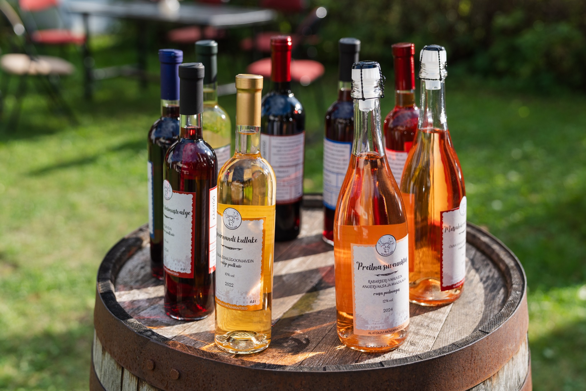 The old ice cellar in Alatskivi is home to the manor flavours. Manor flavours – wines, herbal teas, vinegars, and jellies – all made from local berrie