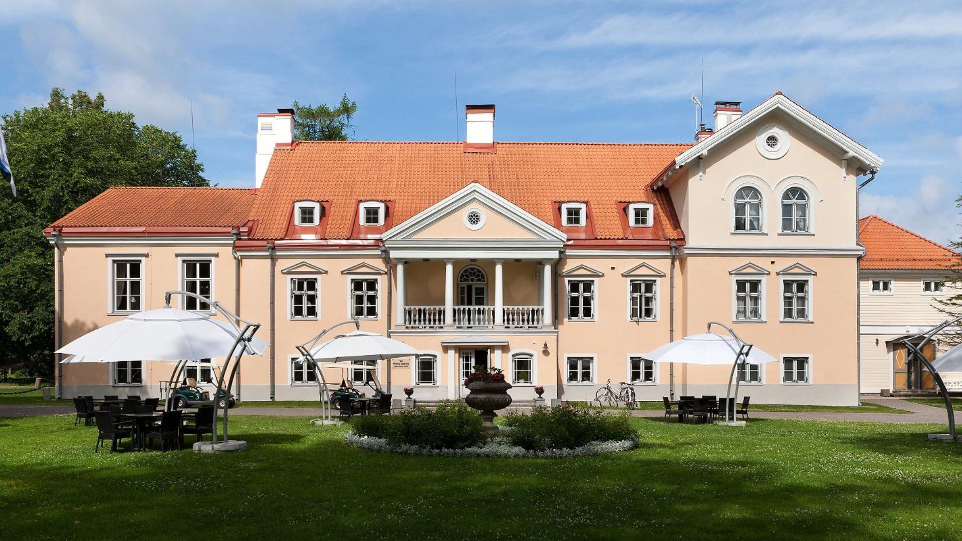 Suvine Vihula Mõis Lahemaa Rakvuspargis