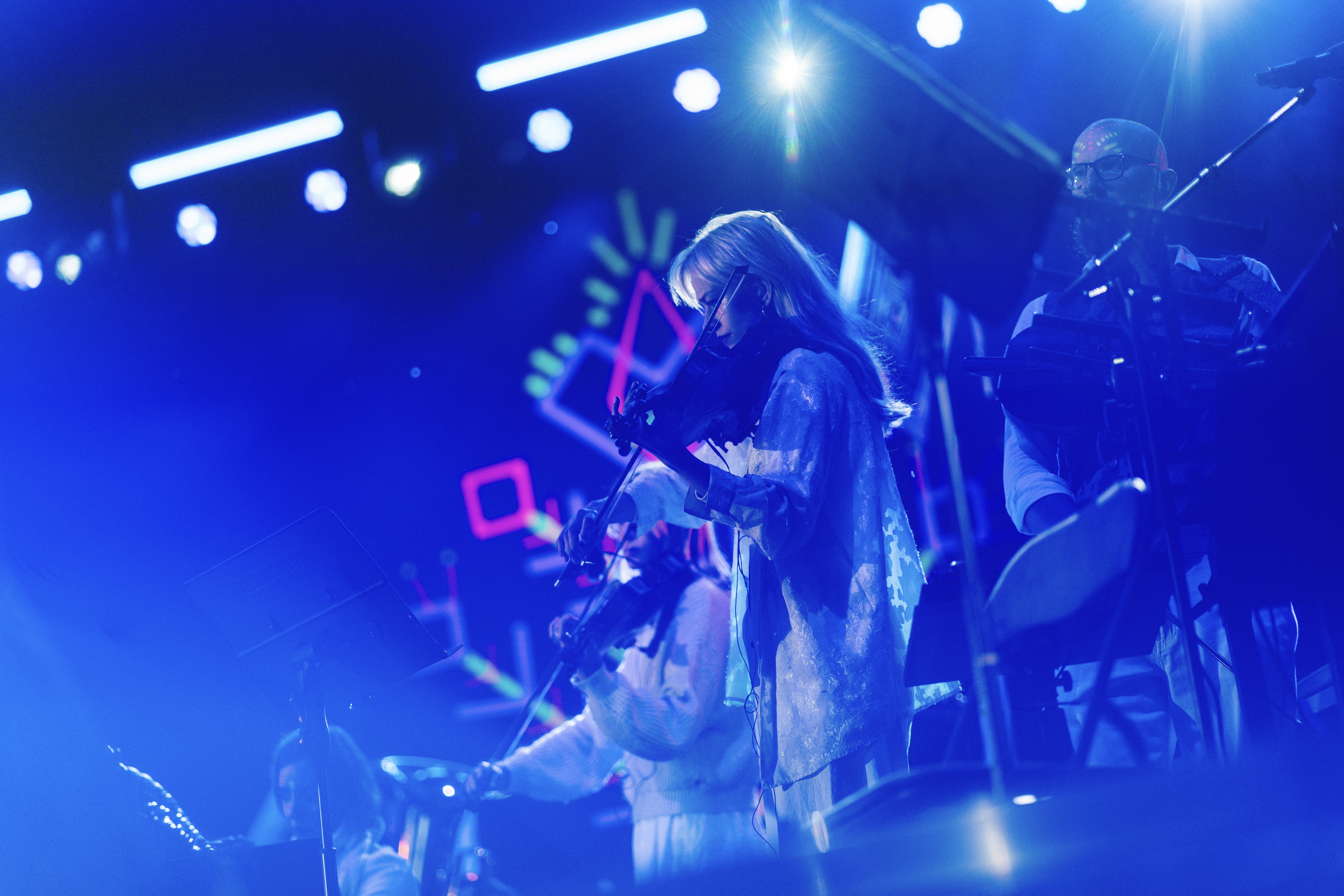 Auftritt von Meelte Videvik, Nordic Pulse und Kristjan Järvi