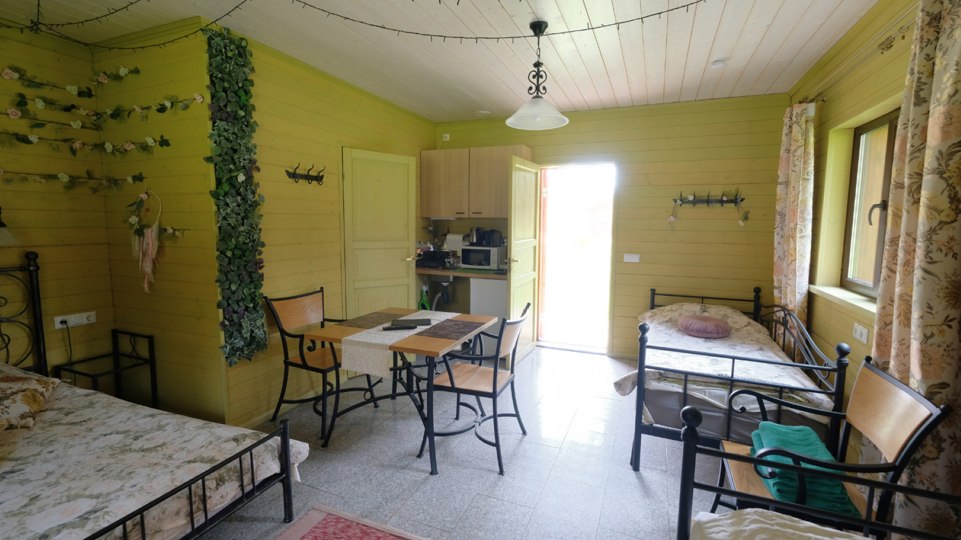 Stuudiokorter Johannese väike kööginurk