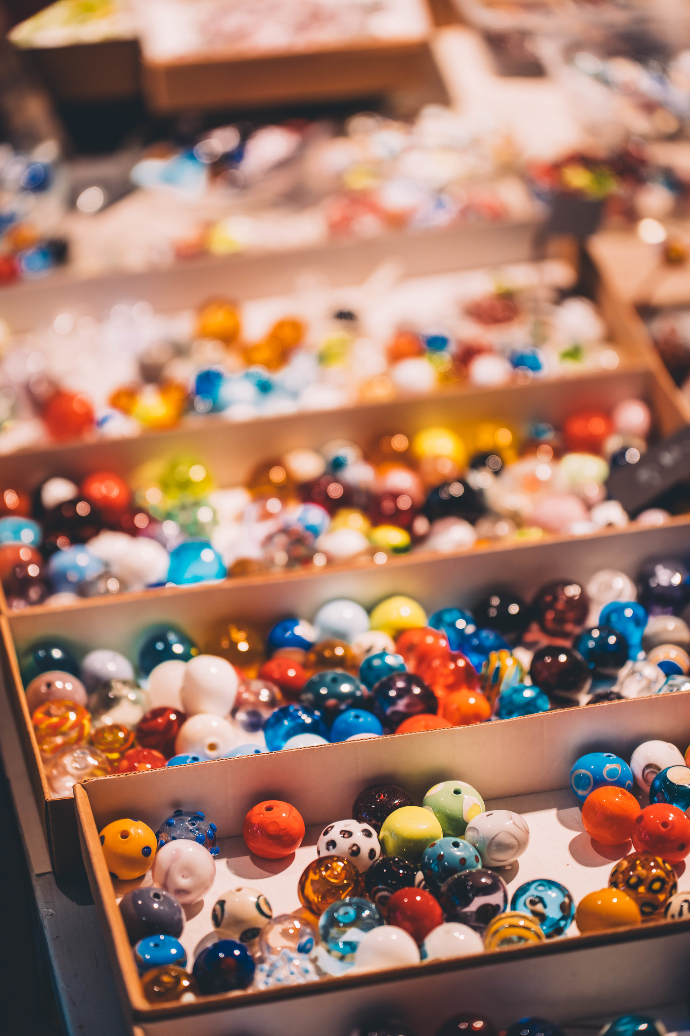 KlaasiPanga värvilised klaashelmed