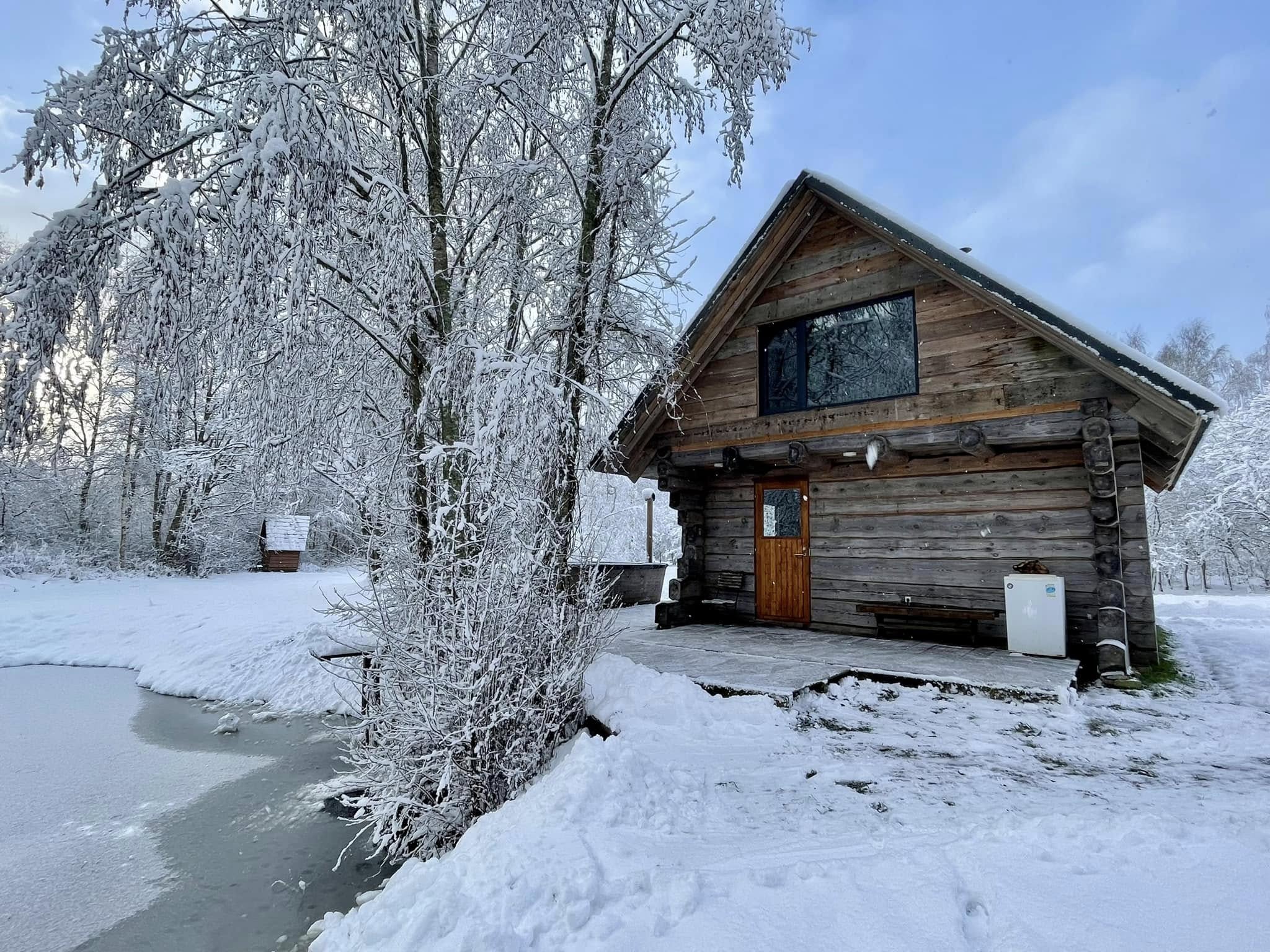 Saunamõnud Palukülas talvel