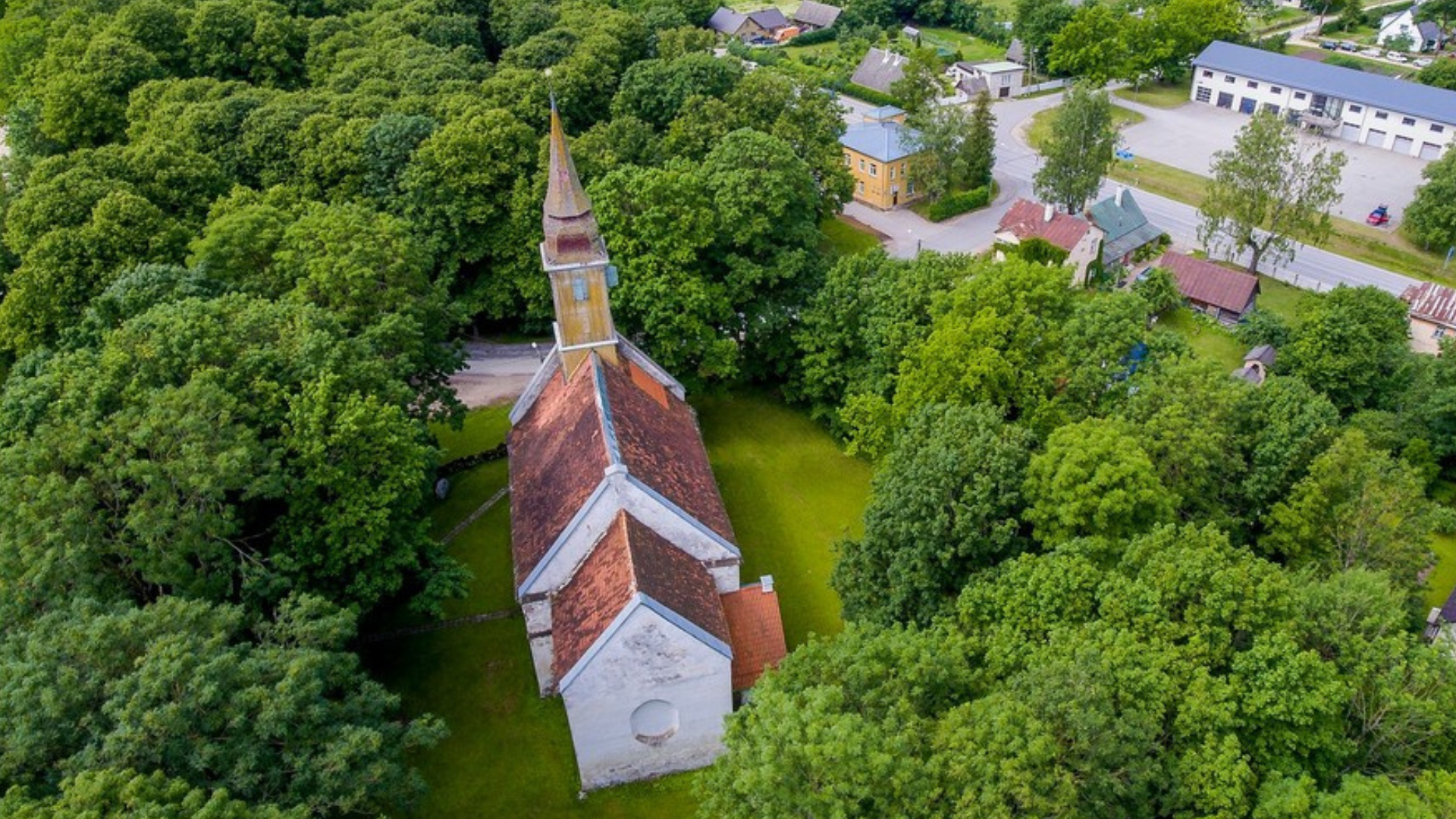 Puhja kirik ja vaade ümbruskonnale