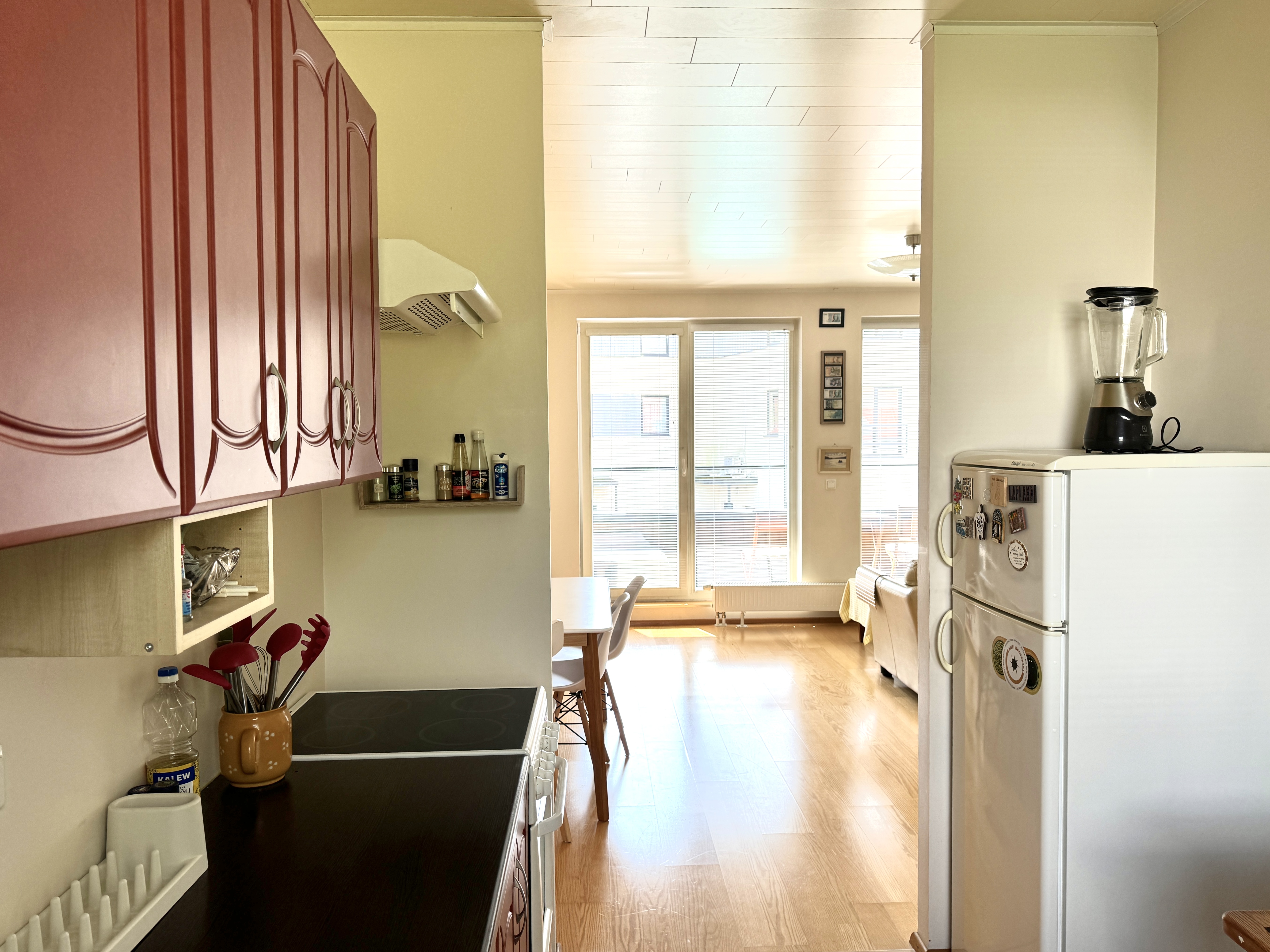 Ülemise korruse täisvarustusega köök