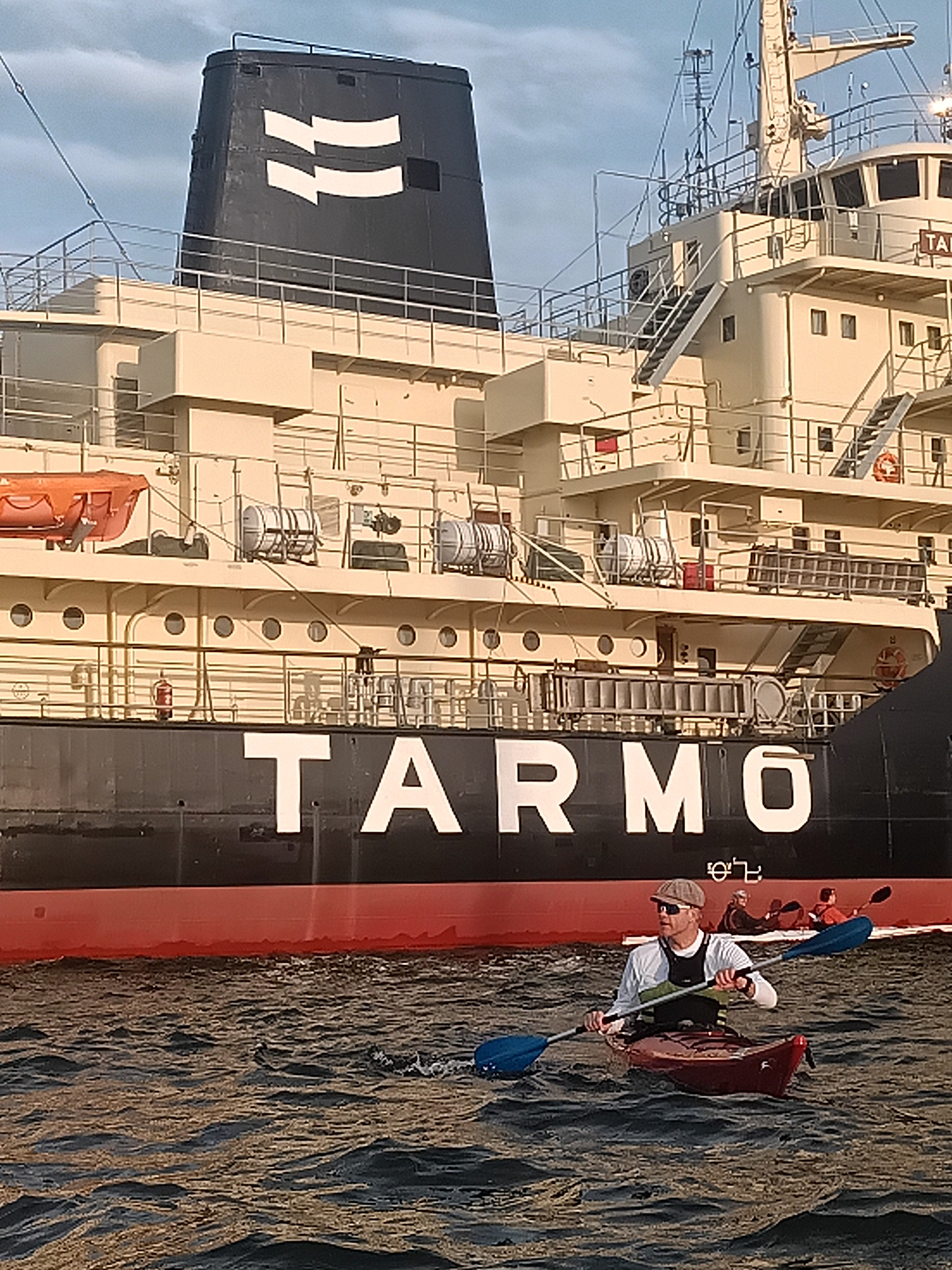 Süstamatkajad jäälõhkuja tarmo juures