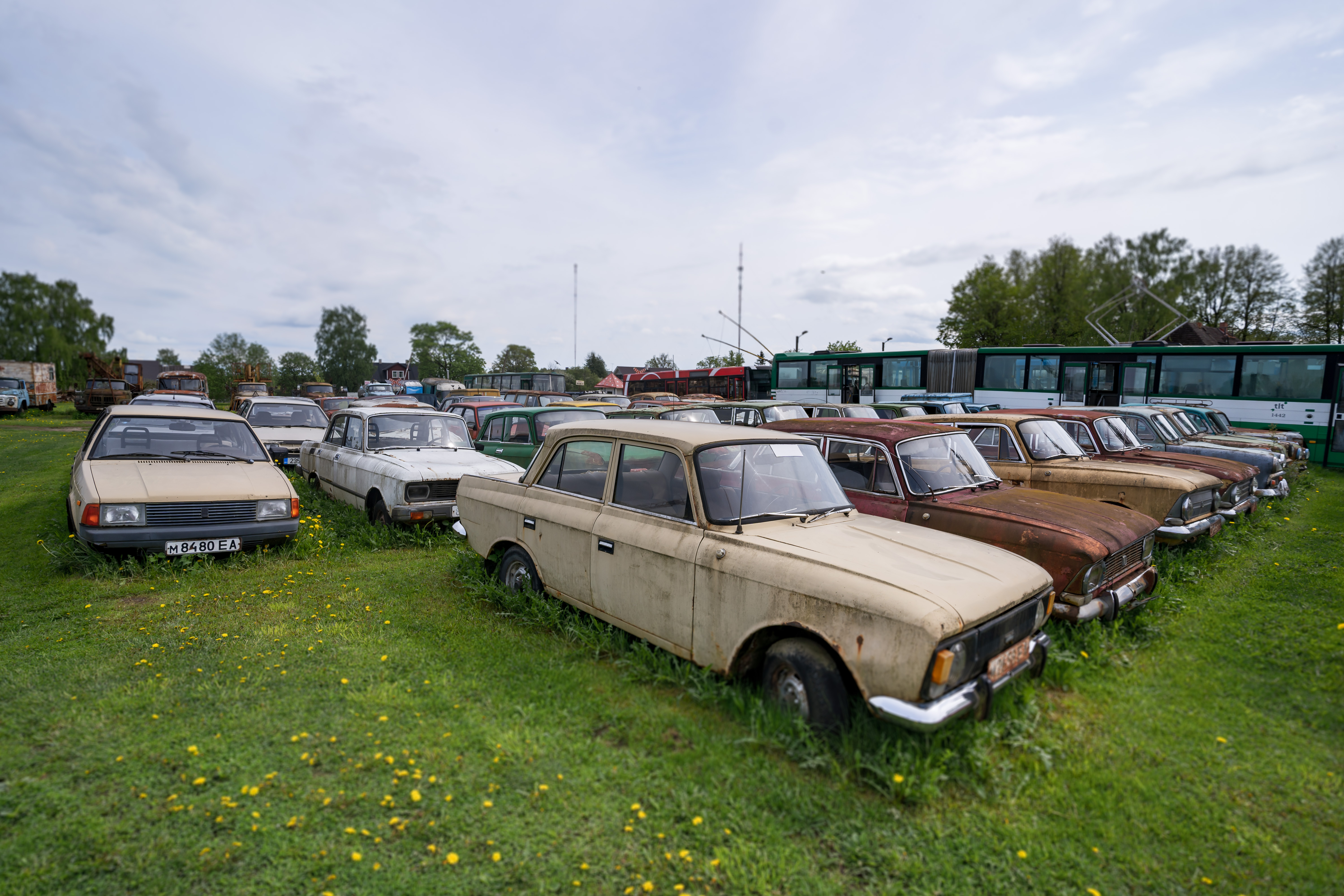 Autod Järva-Jaani Vanatehnika varjupaigas