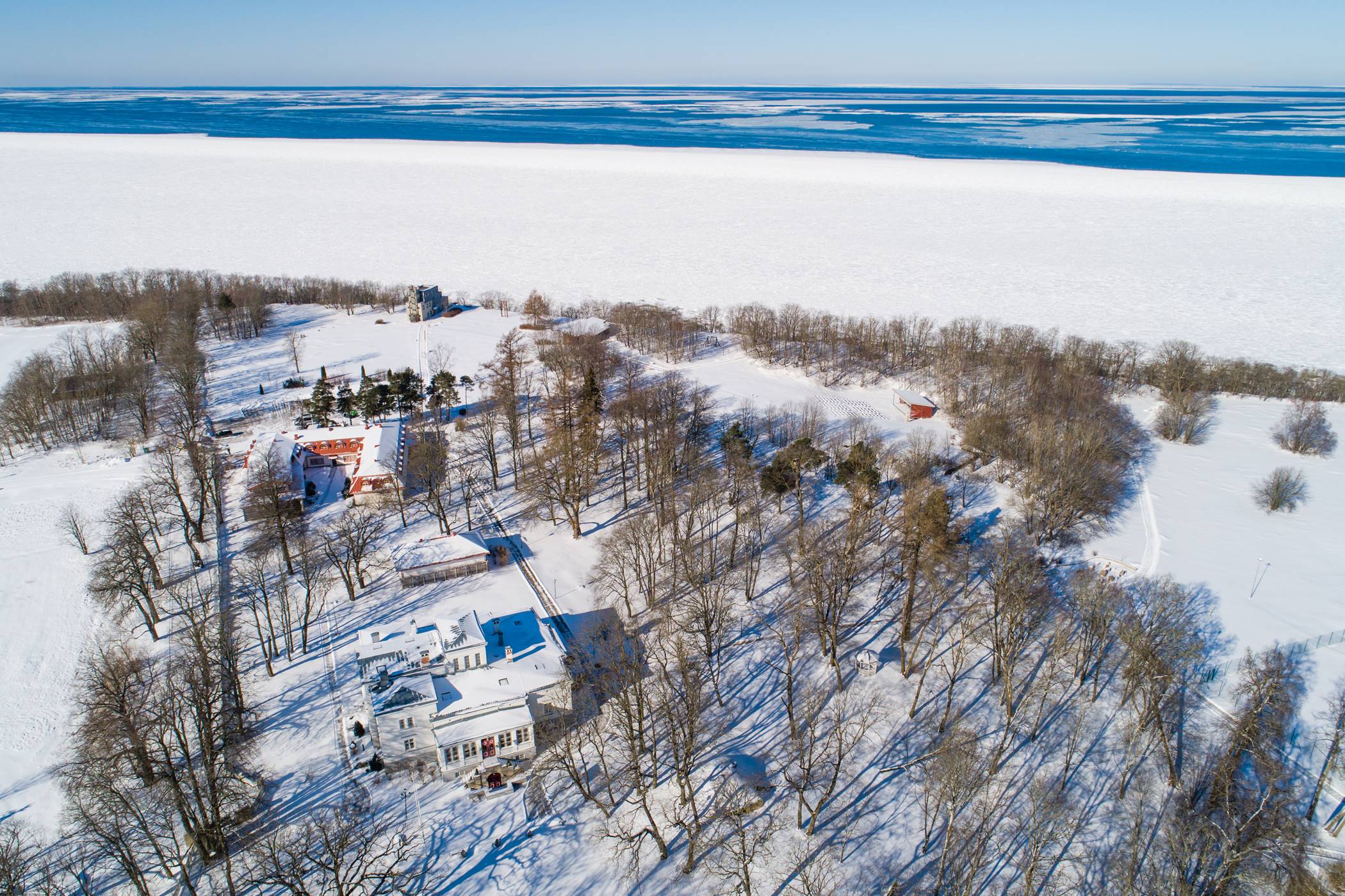 Saka Mõisa kompleks talvel