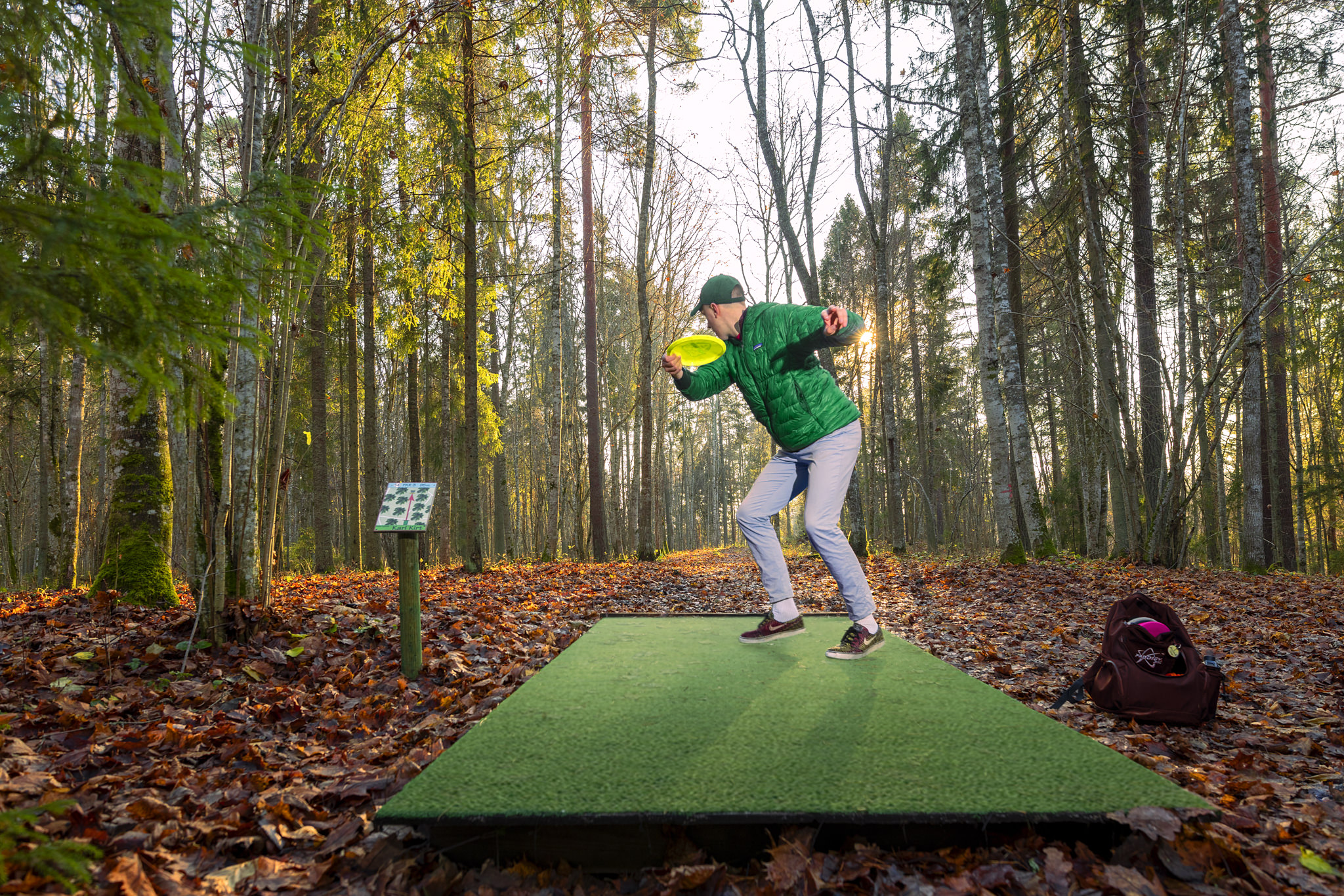 Tõrva disc golf park has 18 baskets. The course runs mainly on forest trails, but there are also baskets on clearings.
