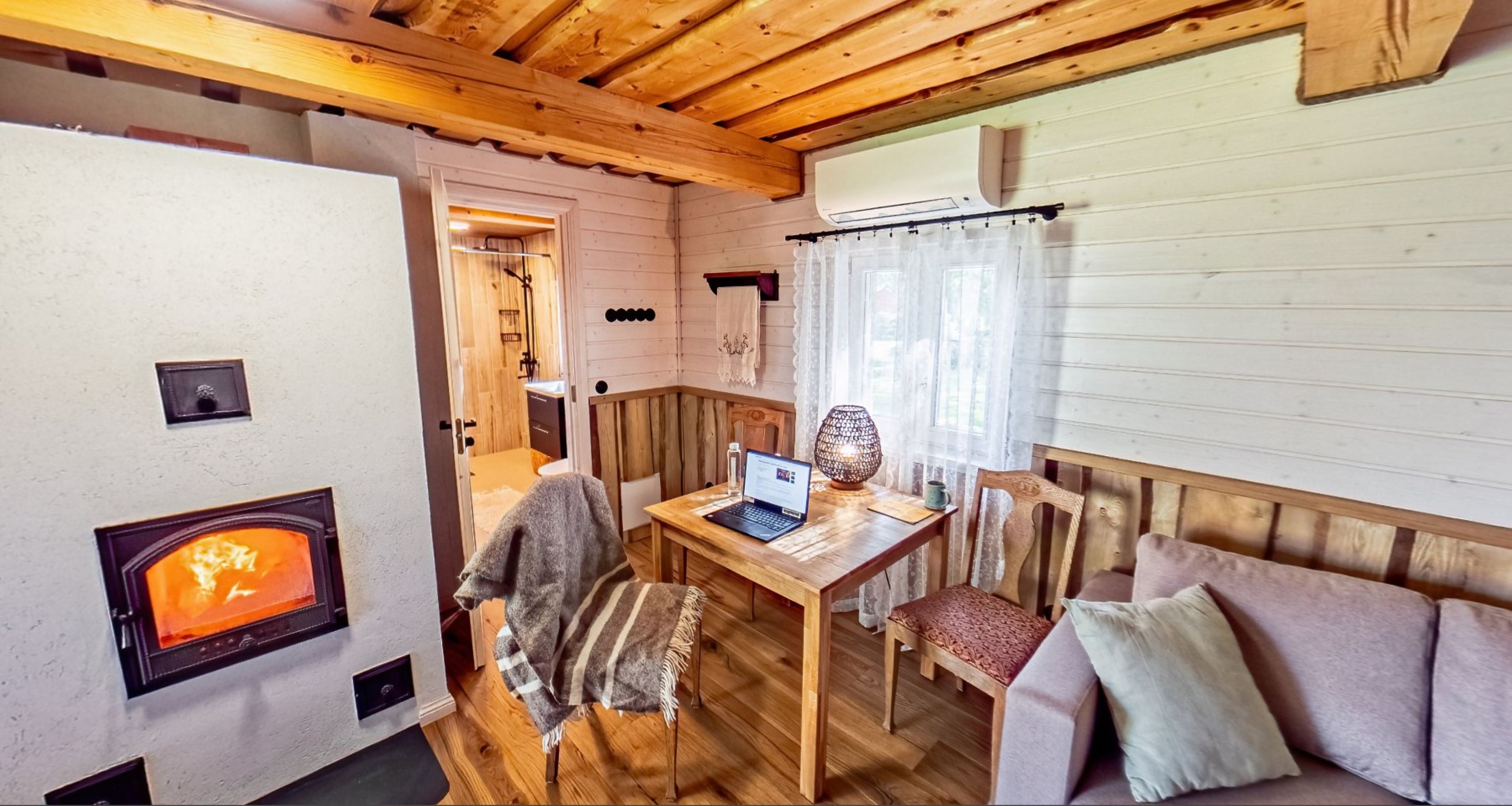 Haanjamehe taluhotell aidamajutus