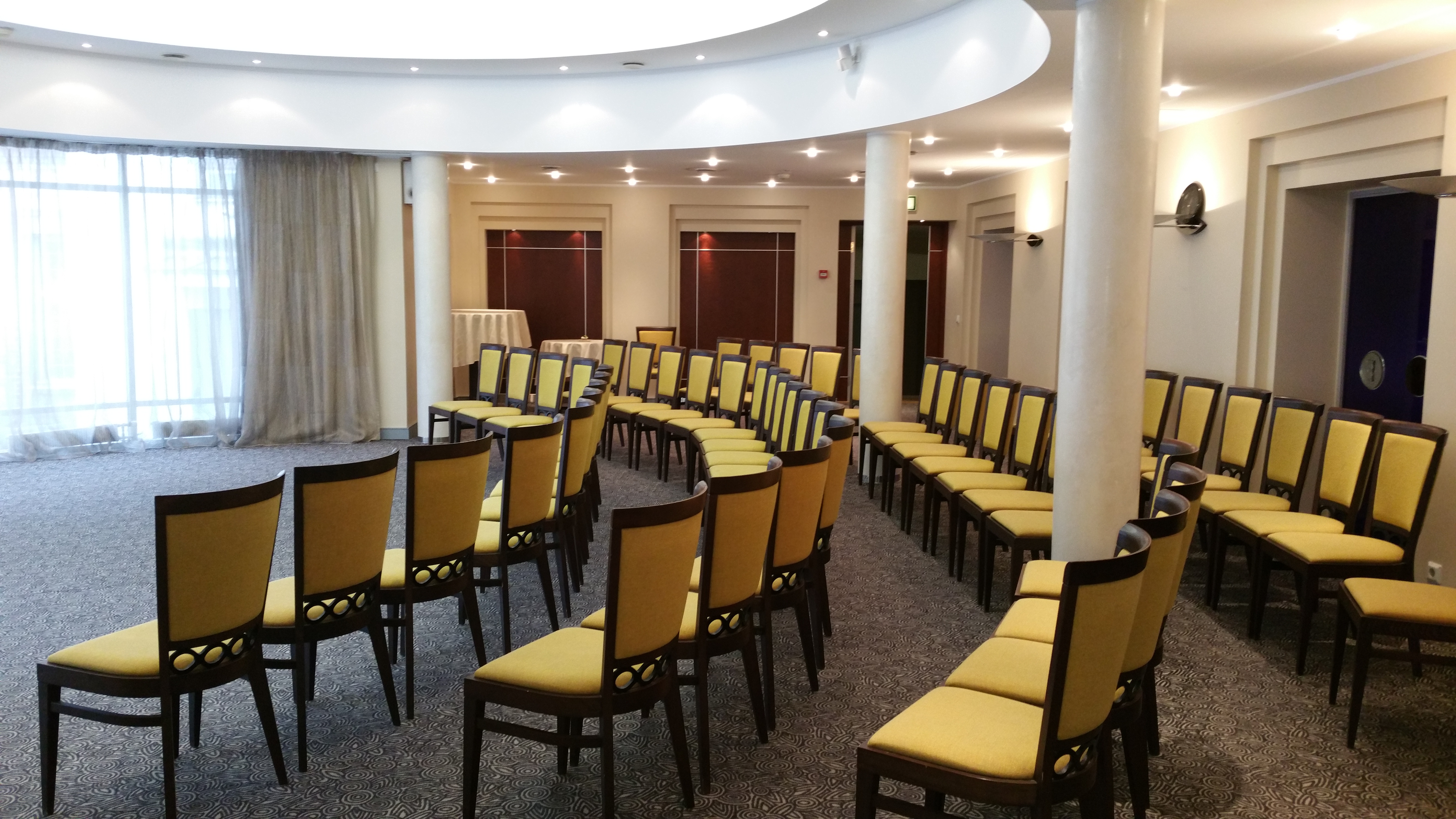 Grand Hotel Viljandi konverentsisaal teatristiilis