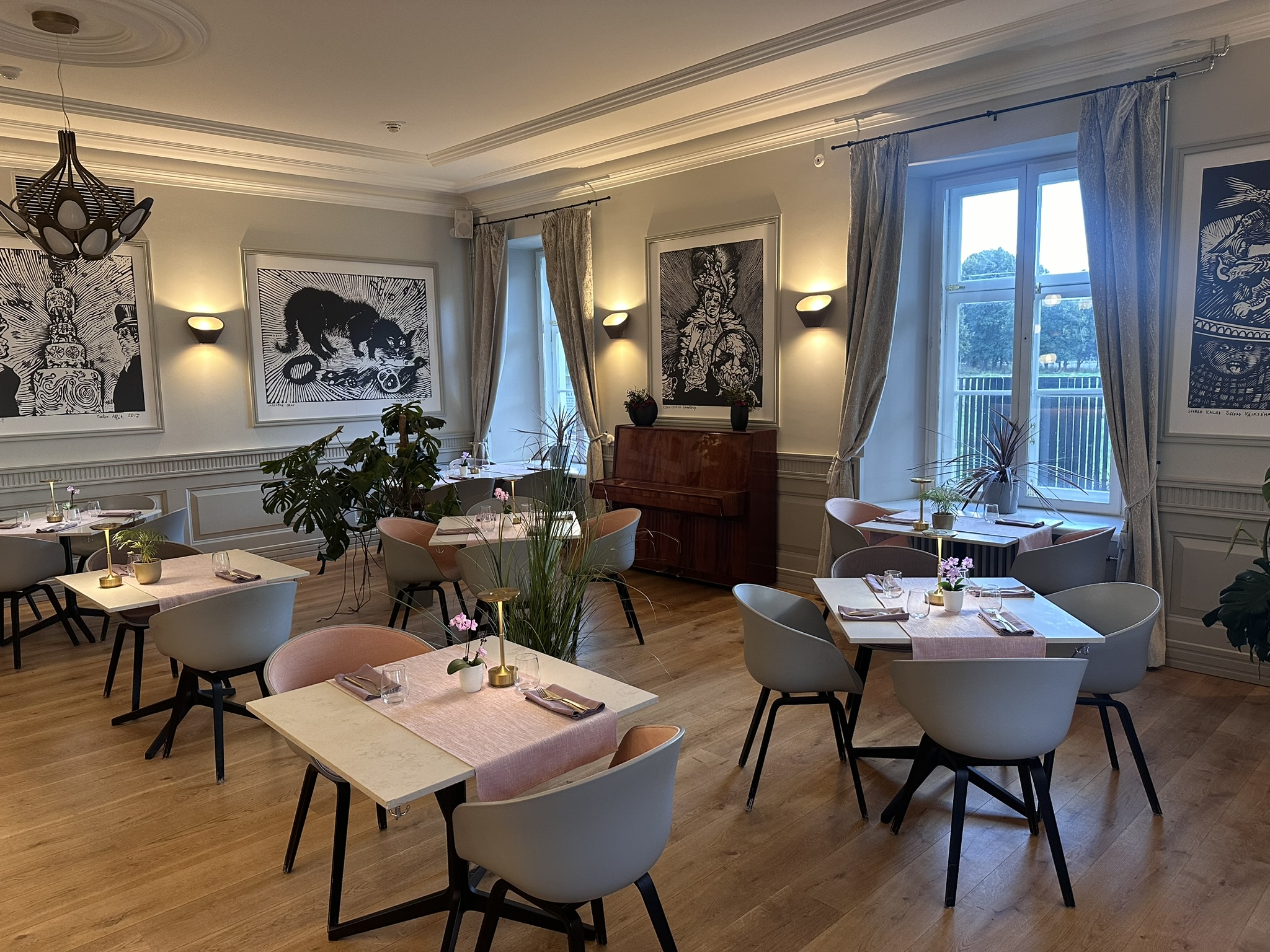 Restorāns "Maarjamäe" Igaunijas Vēstures muzeja skaistajā Orlova pilī