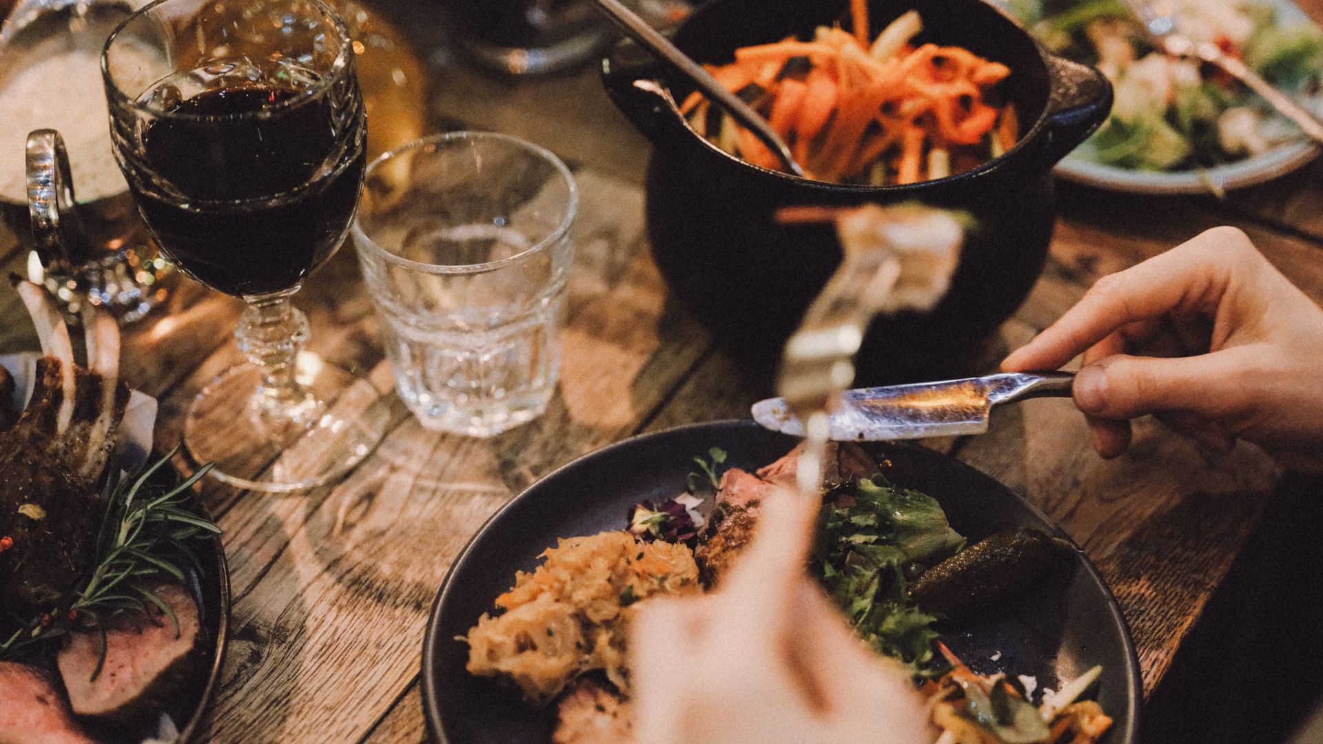 Seapraad vanalinna restoranis Maikrahv