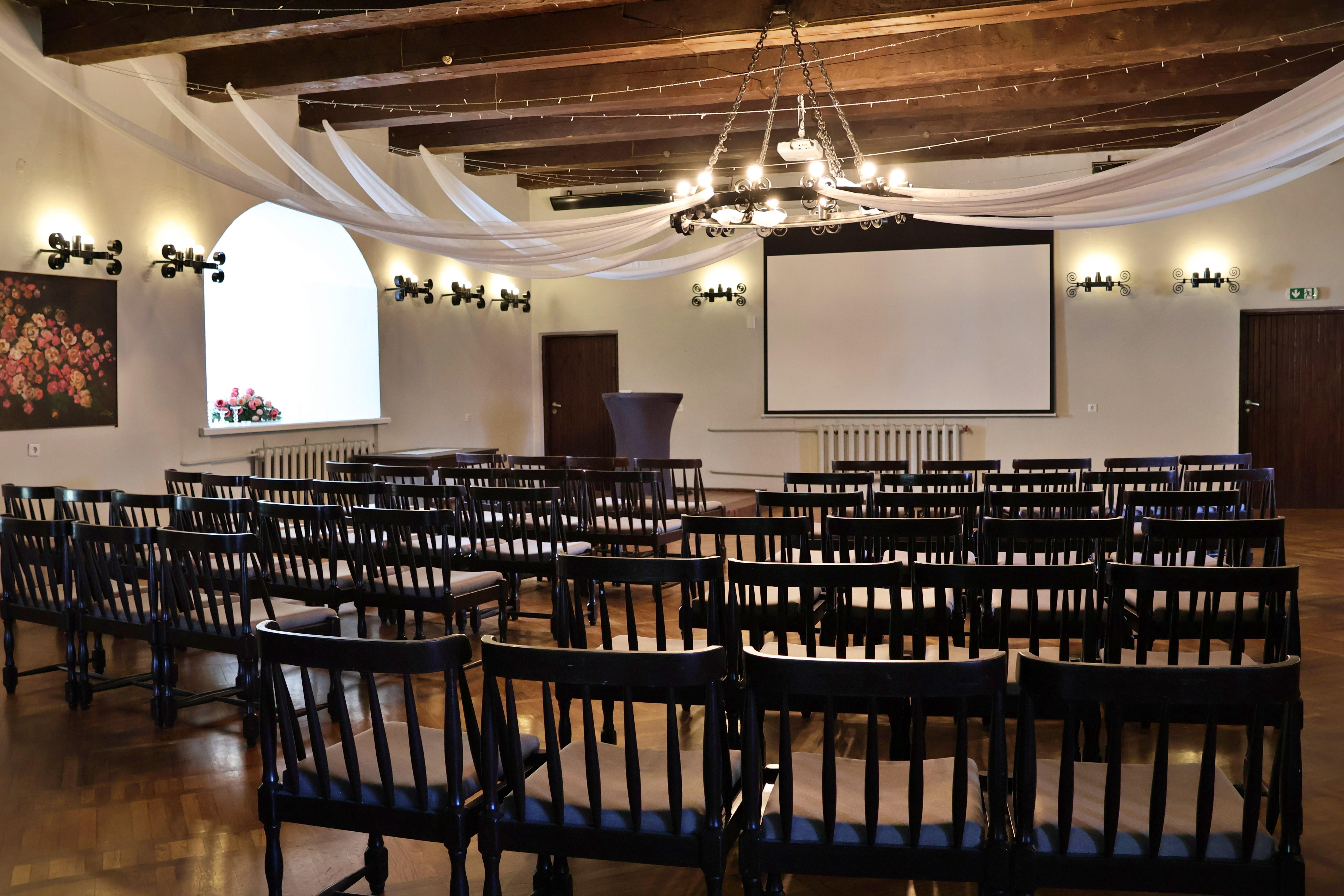 Conference hall in theater style at Põltsamaa Castle