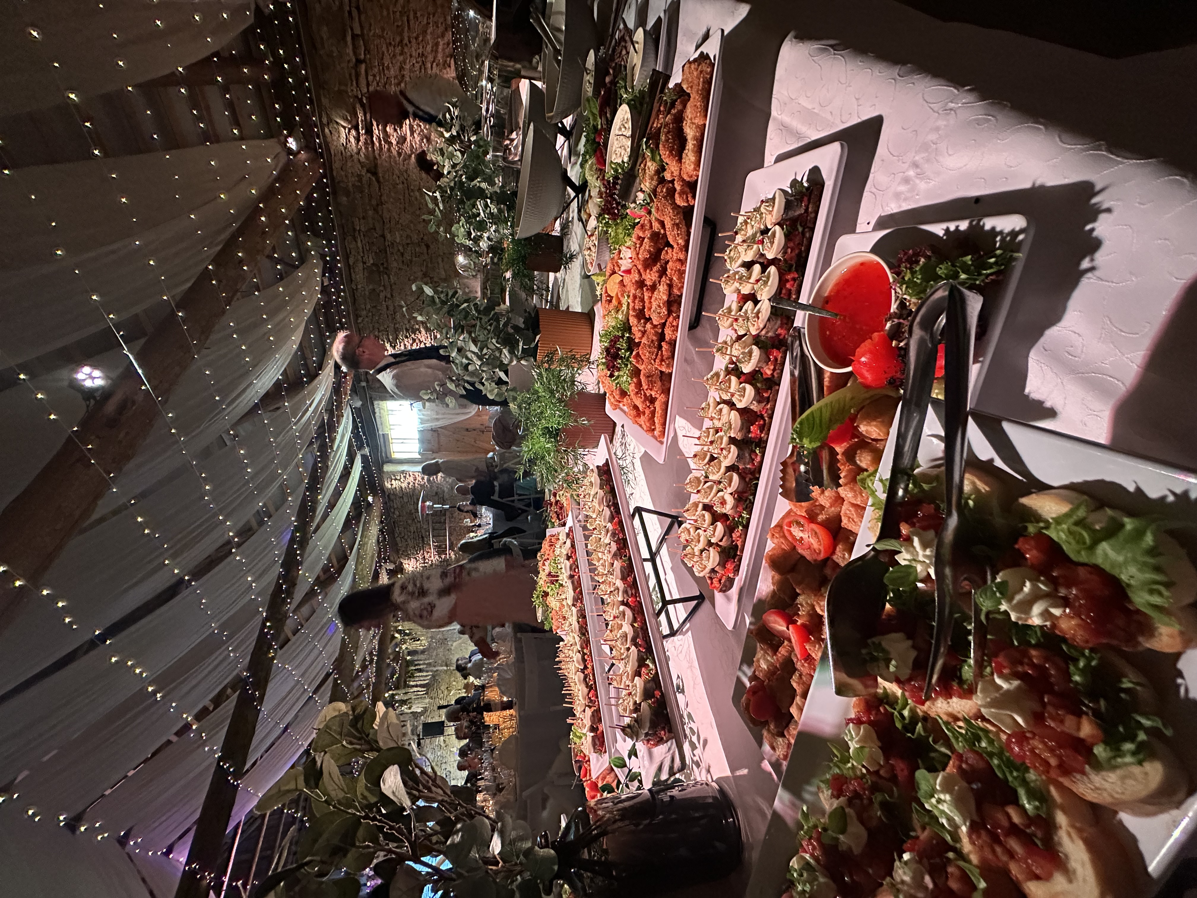 Ohukotsu küüni rikkalik menüü