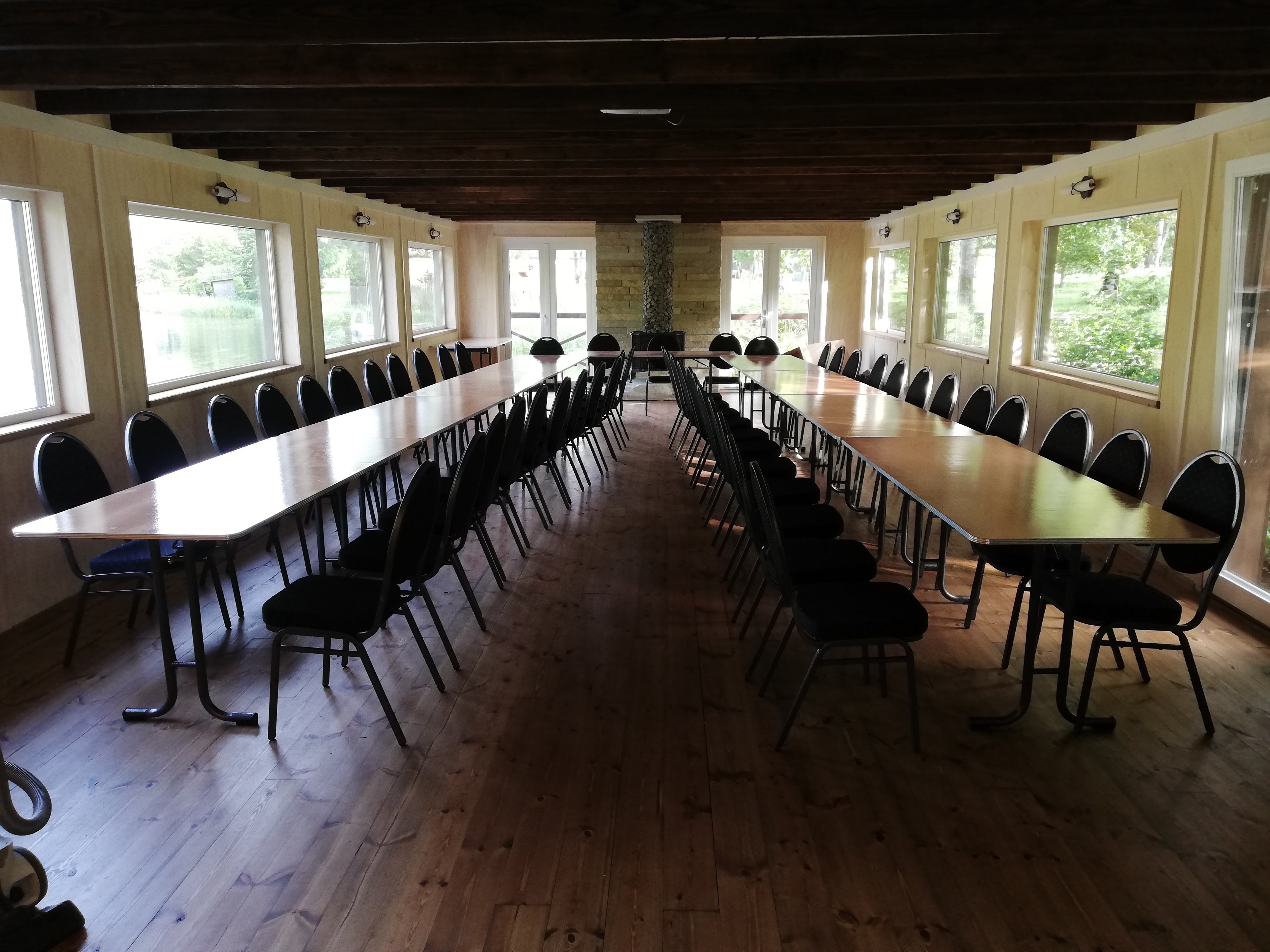 Floating party and training raft for seminars and training sessions